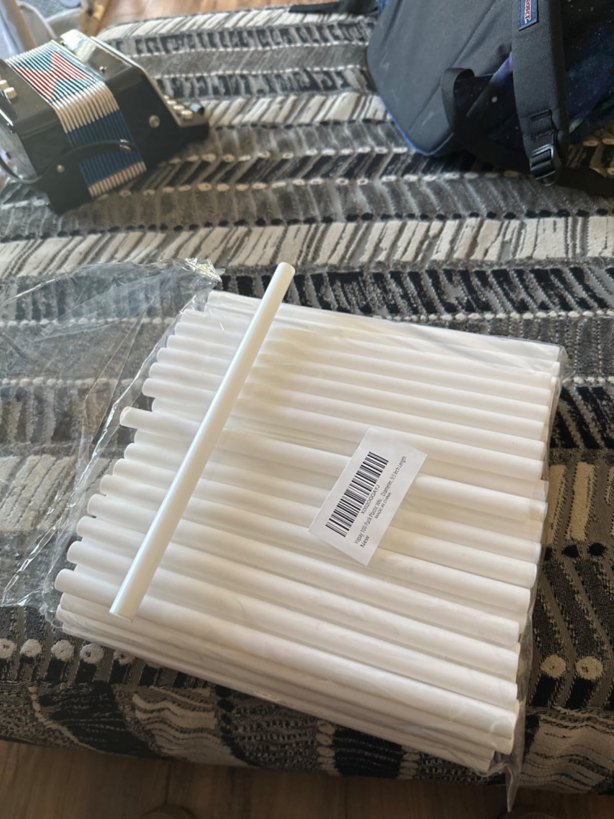 Yopay 100 Pack Plastic White Cake Dowel Rods, Tiered Cake Construction Rods, Cake Stacking Supporting Rods, 0.4 Inch Diameter, 9.5 Inch Length customer photo 2
