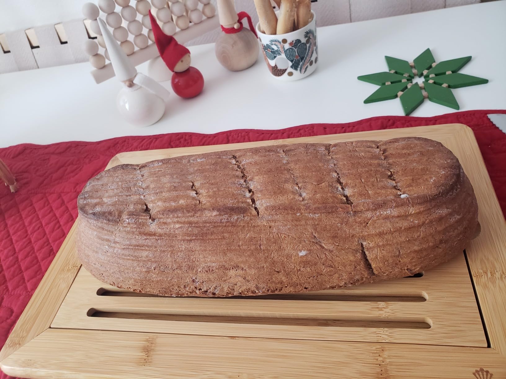 RoyalHouse Large Premium Natural Bamboo Bread Cutting Board with Crumb Tray, Bread Serving Tray for Kitchen customer photo 1