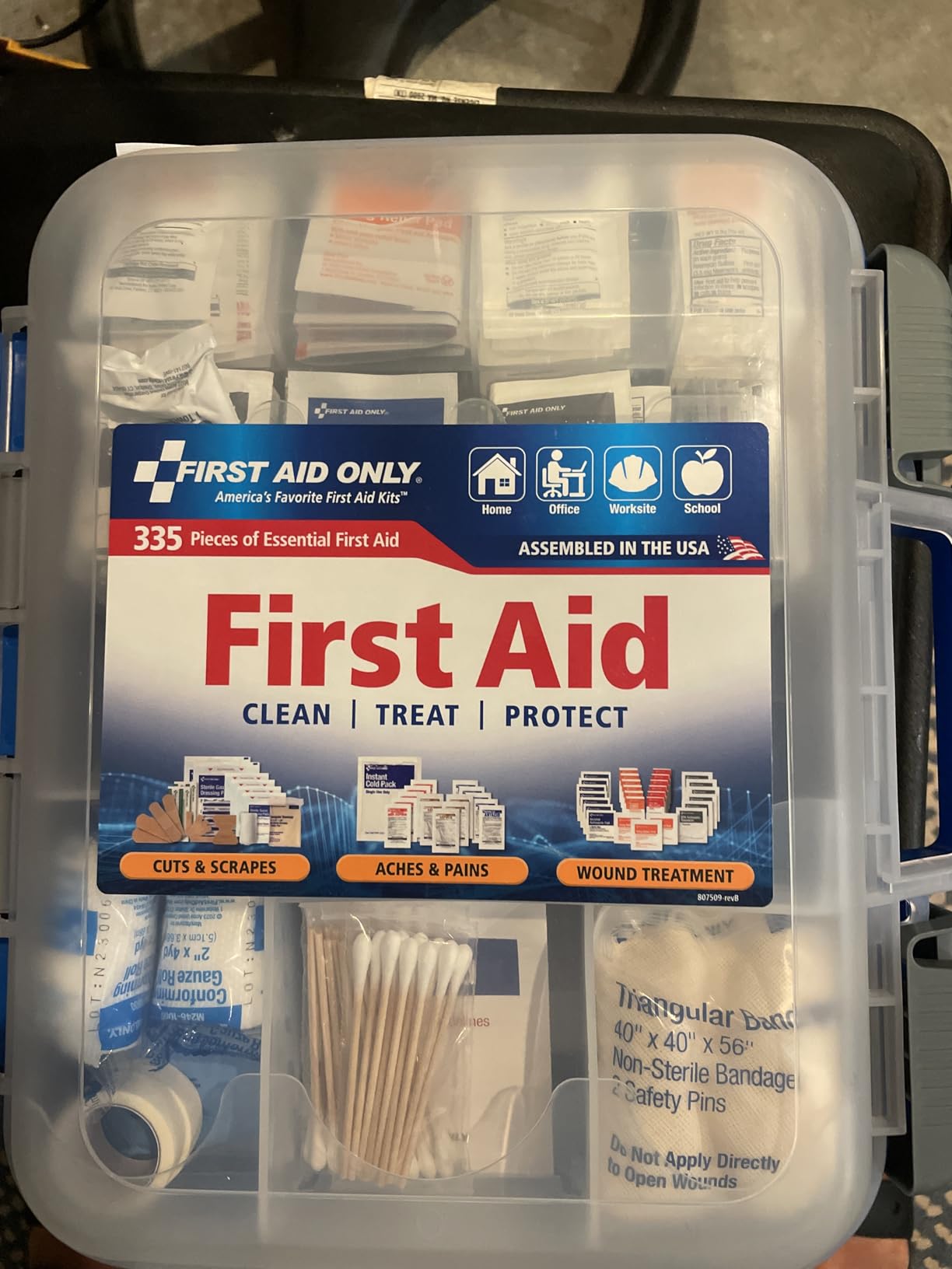 First Aid Only 91247 OSHA-Compliant First Aid Kit, All-Purpose 100-Person Emergency First Aid Kit for Business, Worksite, Home, and Car, 335 Pieces, Multicolored customer photo 1