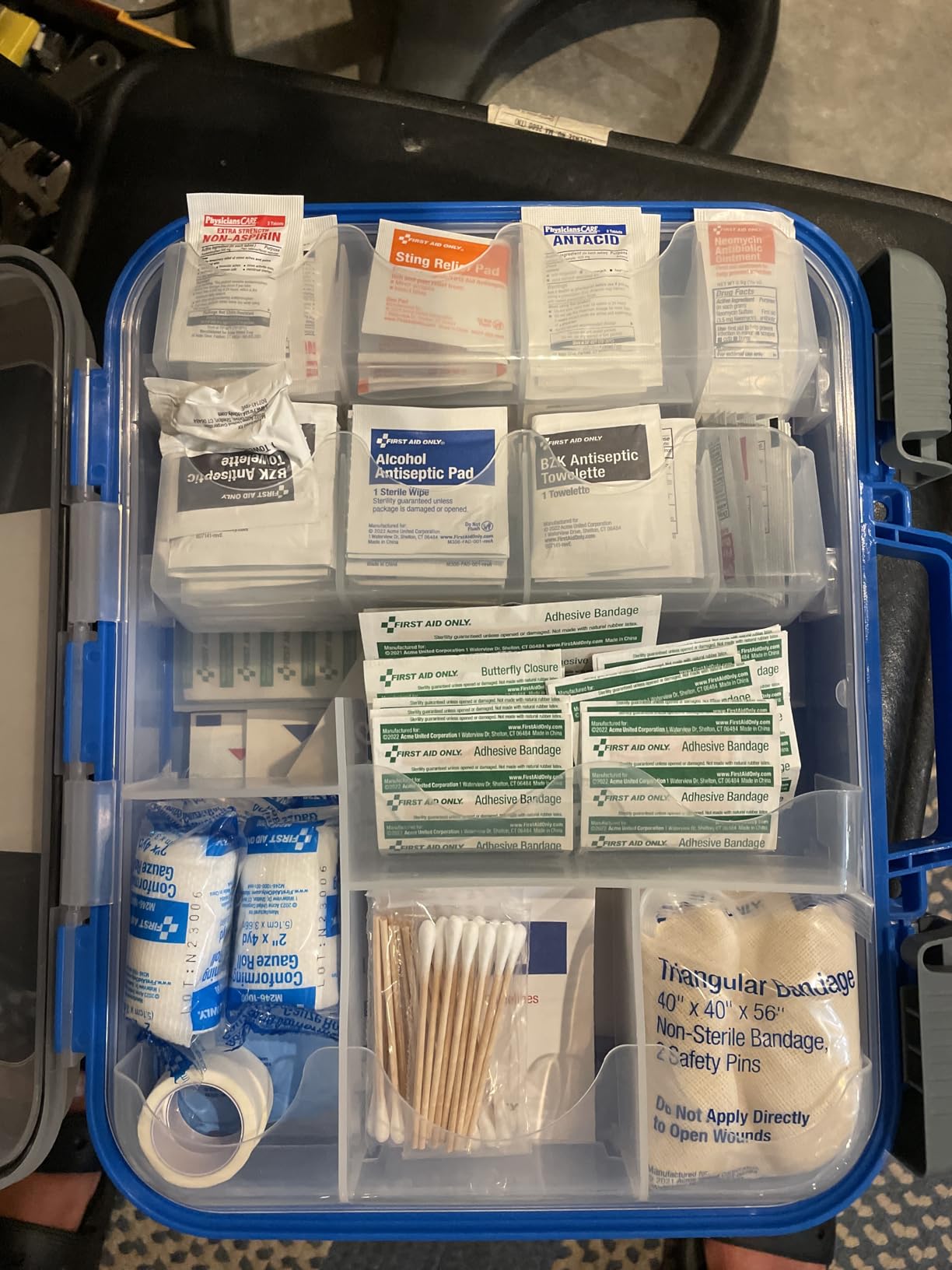 First Aid Only 91247 OSHA-Compliant First Aid Kit, All-Purpose 100-Person Emergency First Aid Kit for Business, Worksite, Home, and Car, 335 Pieces, Multicolored customer photo 2