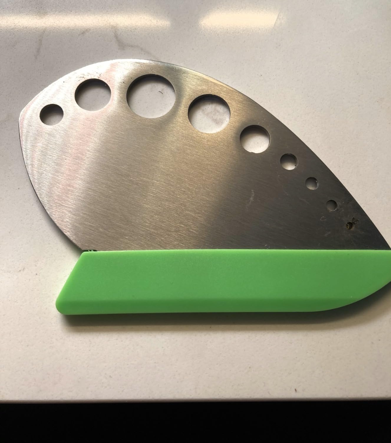 Herb Stripper, Jiaedge Green 9 holes Stainless Steel Kitchen Herbs Leaf Stripping Tool, Metal Herb Peeler for Kale, Collard Greens, Thyme, Basil, Rosemary Stripper customer photo 2