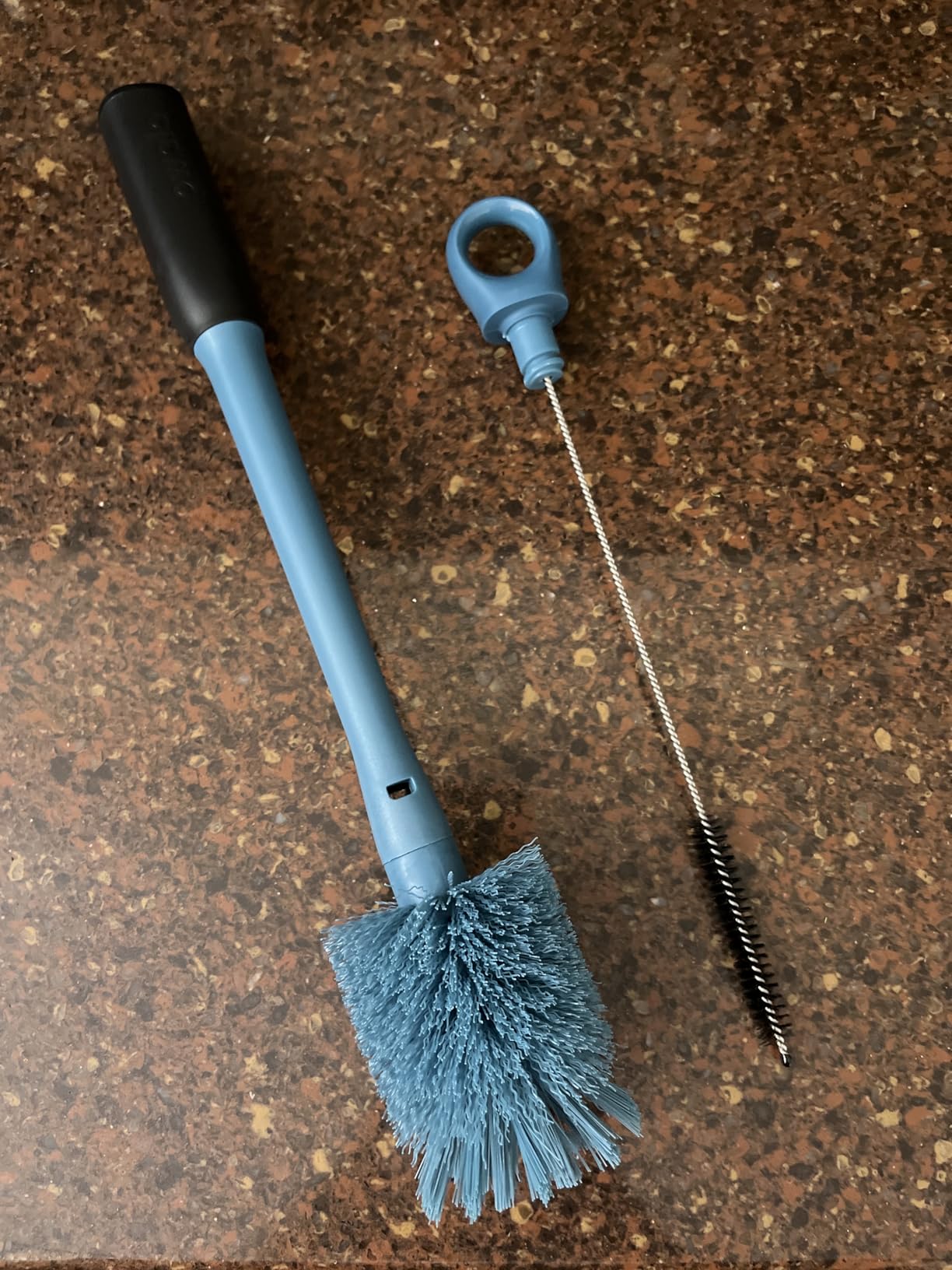 Owala 2-in-1 Water Bottle Brush Cleaner and Water Bottle Straw Cleaner Brush, Water Bottle Brush with Removable Head and Twist n' Hide Straw Brush, Smokey Blue customer photo 1