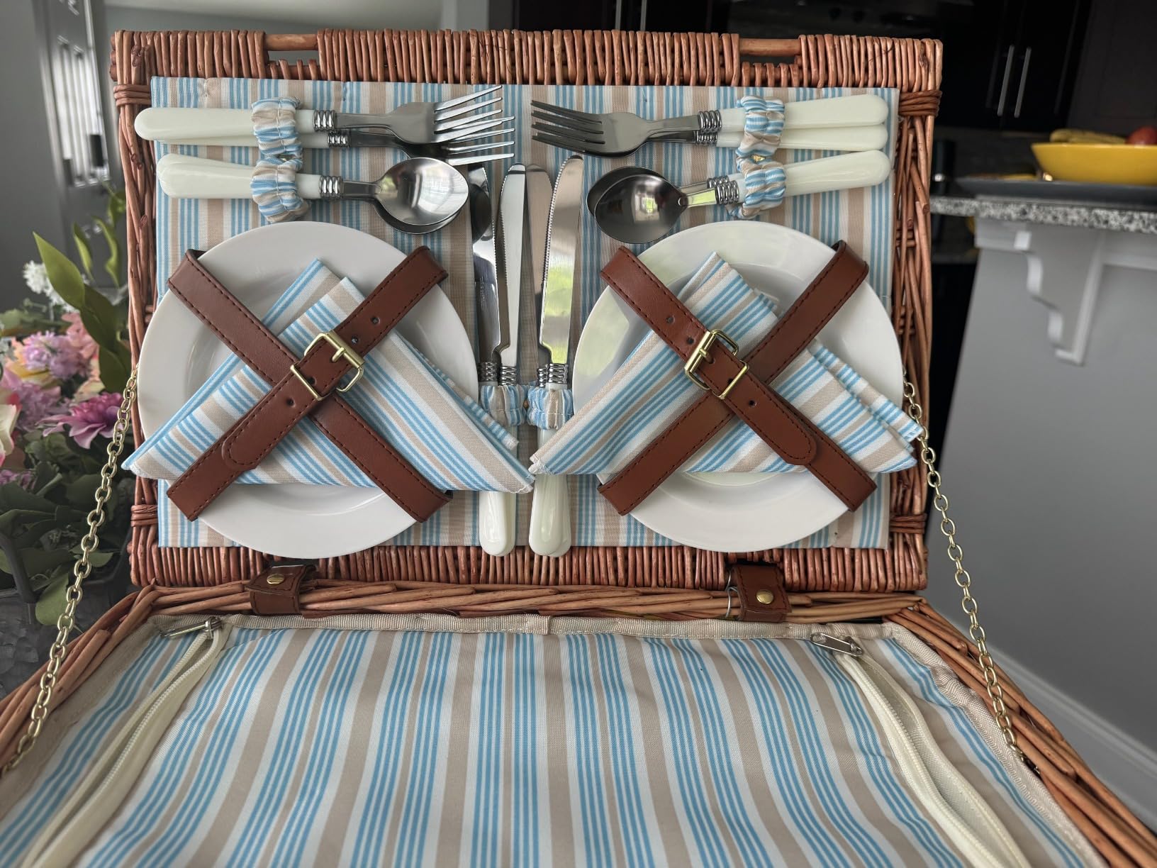 Picnic Basket Set for 2 Persons, Willow Hamper with Large Insulated Cooler Compartment, Waterproof Blanket and Cutlery Service Kit-Classical Brown customer photo 1