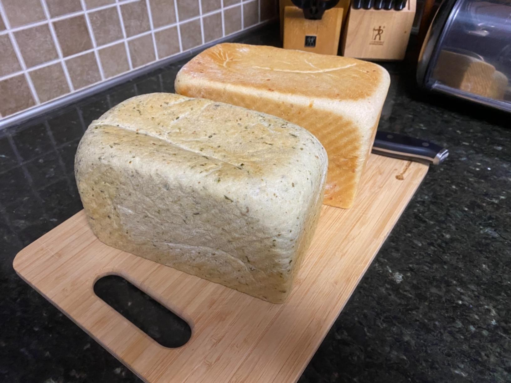 CHEFMADE Pullman Loaf Pan with Lid, 1Lb Dough Capacity Non-Stick Rectangle Flat Bread Pan Bakeware, Toast Mold with Cover for Oven Baking Cakes, Breads and Meatloaf (Champagne Gold) customer photo 1