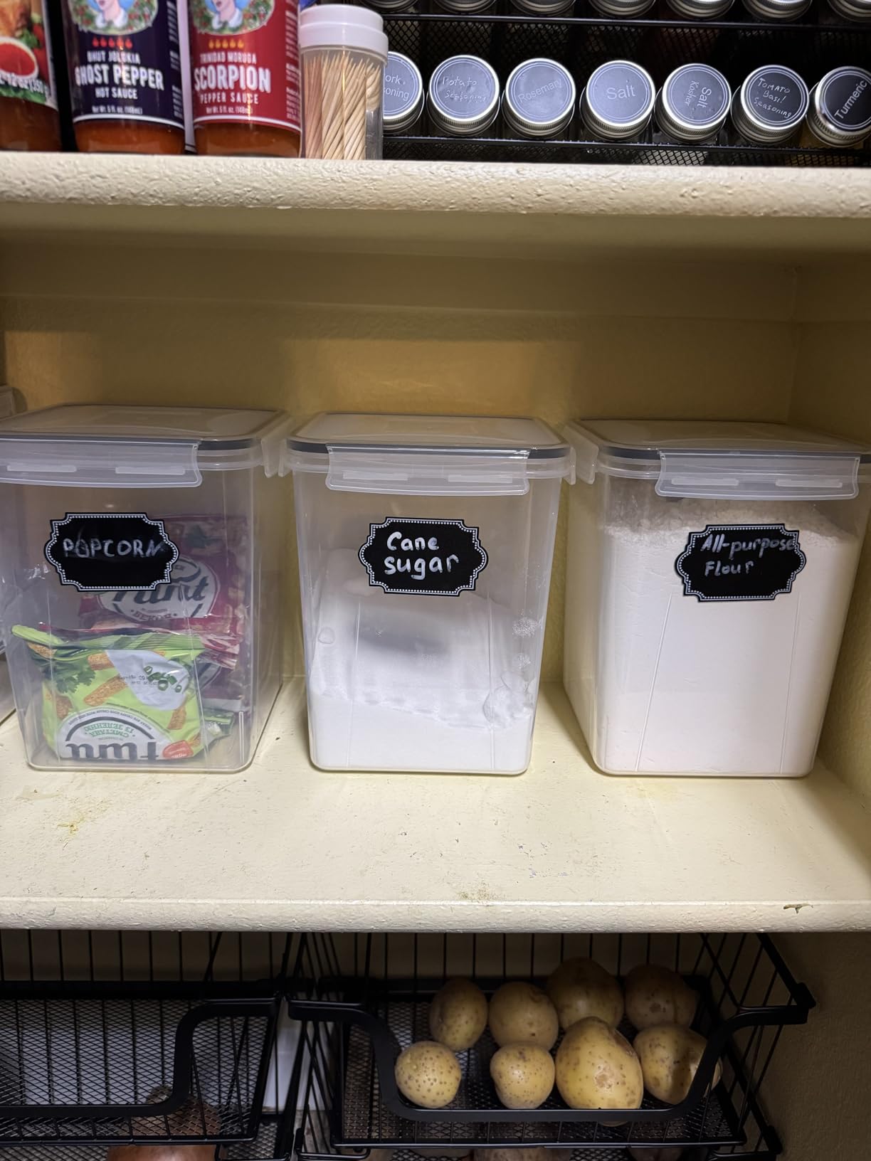 PRAKI Large Airtight Food Storage Containers 5.2L / 195oz, 4pcs Pantry Kitchen Organizers and Storage for Flour, Sugar, Baking Supplies, BPA Free, Plastic Flour Containers with 20 Labels & Marker customer photo 2