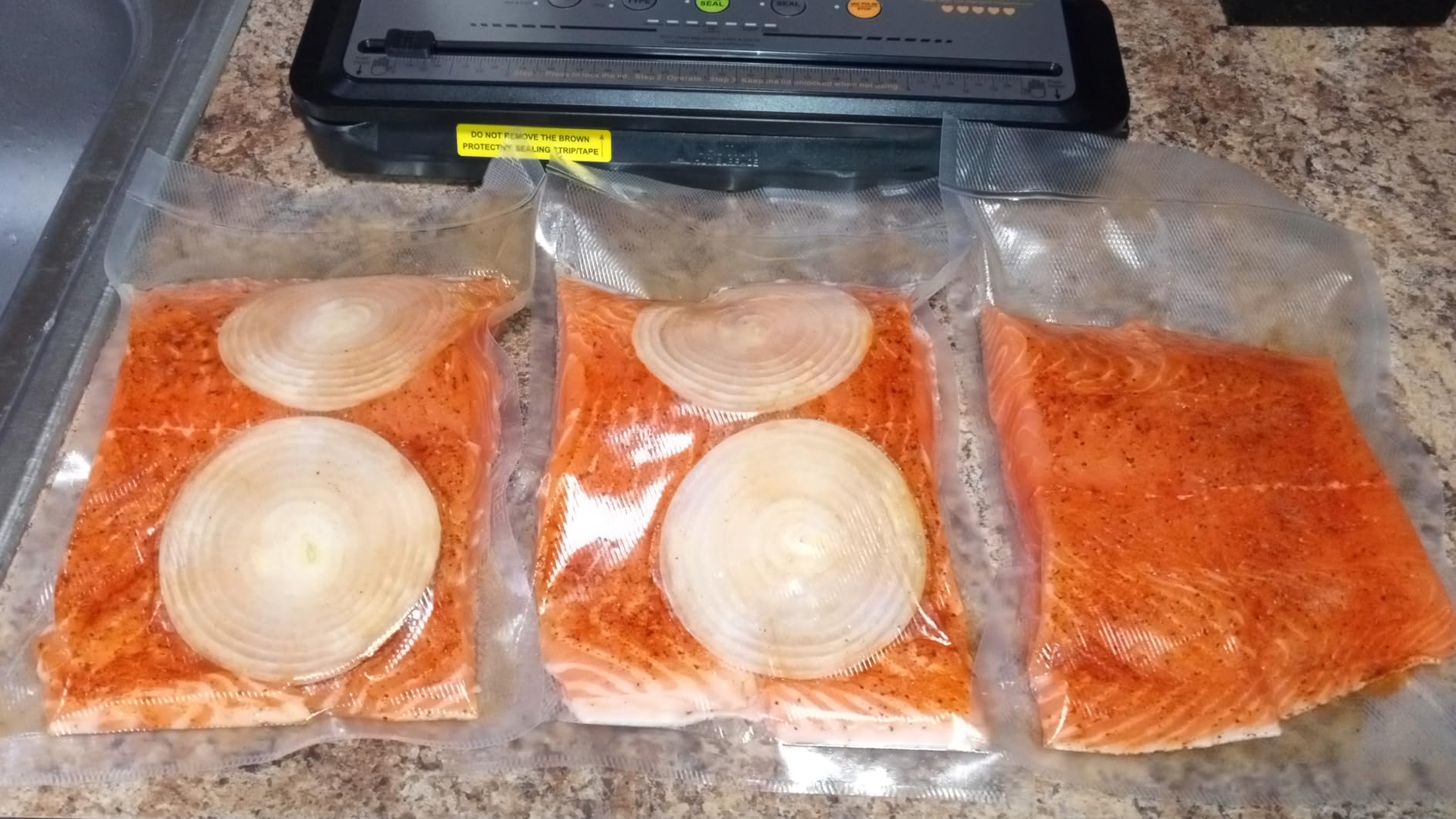 MEGAWISE 2025 Powerful Vacuum Sealer Machine | Compact Design | One-Touch Automatic | Seal in 10-20 Seconds | Dry, Moist, Wet, and Cold Modes | With 10 Vacuum Bags & Built-in Cutter (Grey) customer photo 2