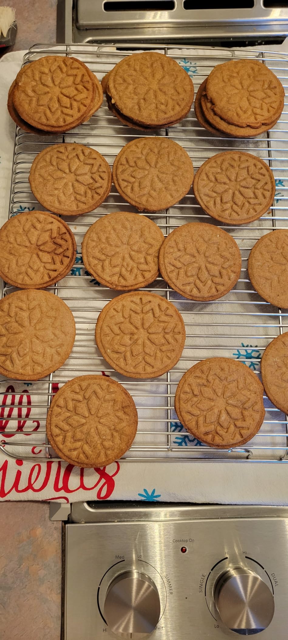 HULISEN Cookie Stamps Set of 4, Metal Cookie Press Mold with Wooden Handle, Decorating Supplies for DIY Baking, Cake, Pastry, Easy to Use, Gift Package customer photo 1