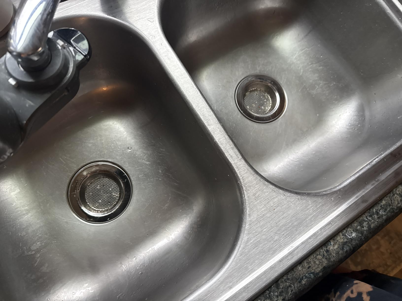 Kitchen Sink Strainer Stainless Steel, LASSHSWA Kitchen Sink Drain Strainer, Sink Strainers for Kitchen Sinks with Large Wide Rim 4.5