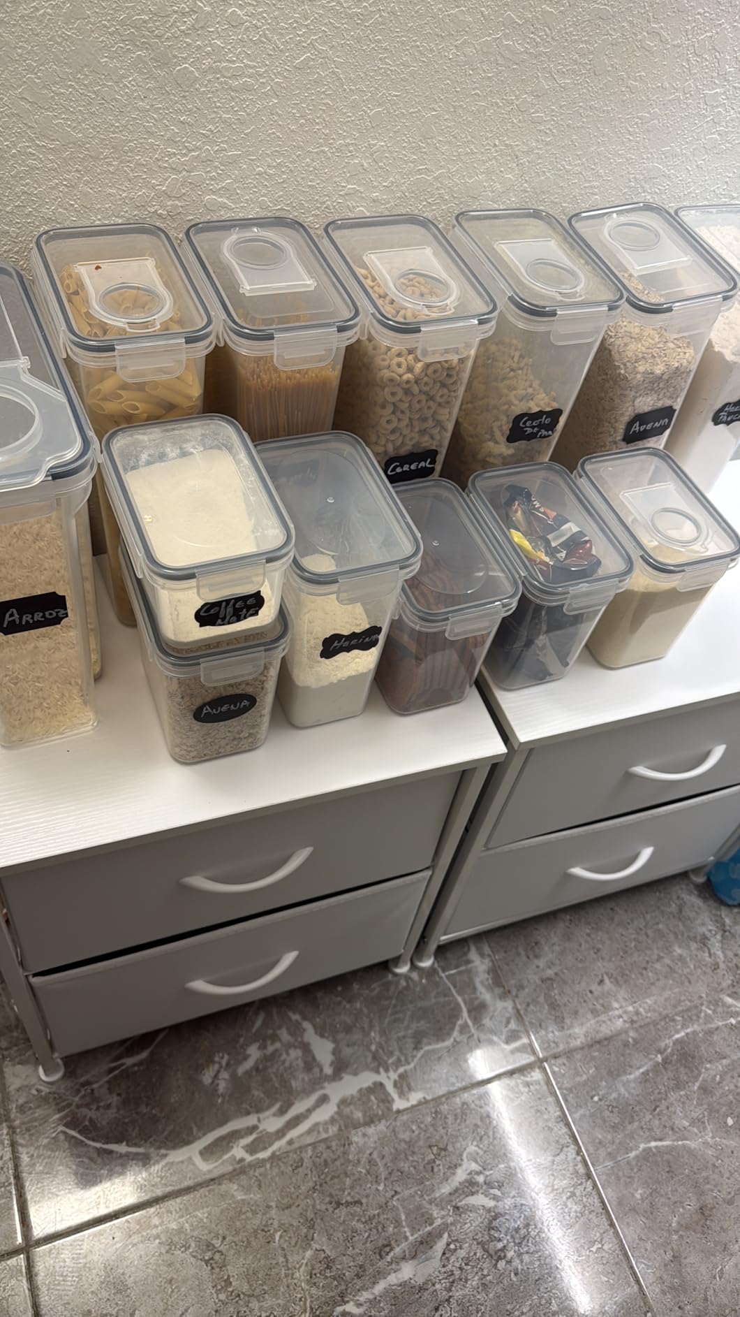 Amazon Basics Airtight Food Storage Containers, BPA Free, Dishwasher Safe, with Twist/Turn Lids, for Kitchen Pantry Organization, 10-Piece Square Set customer photo 2