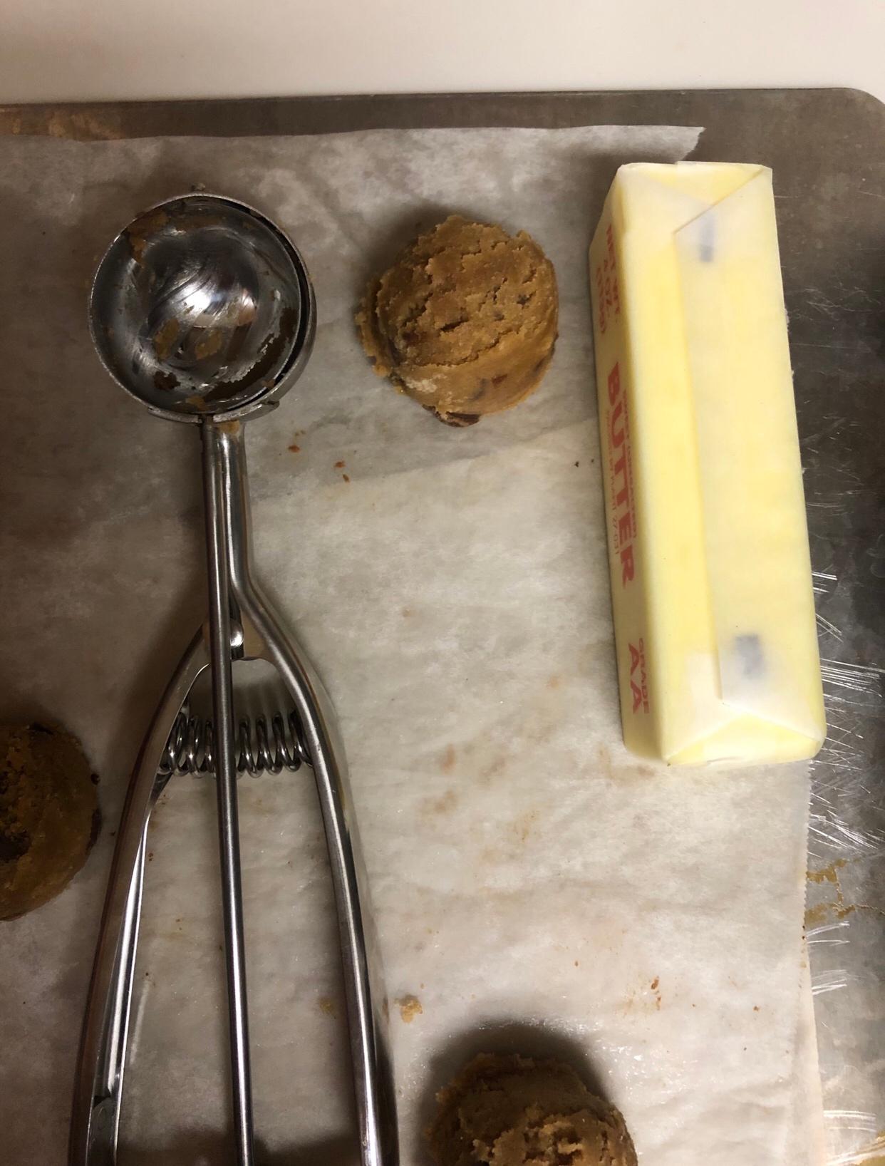 Professional 18/8 Stainless Steel Medium Cookie Scoop, Size 40 customer photo 2