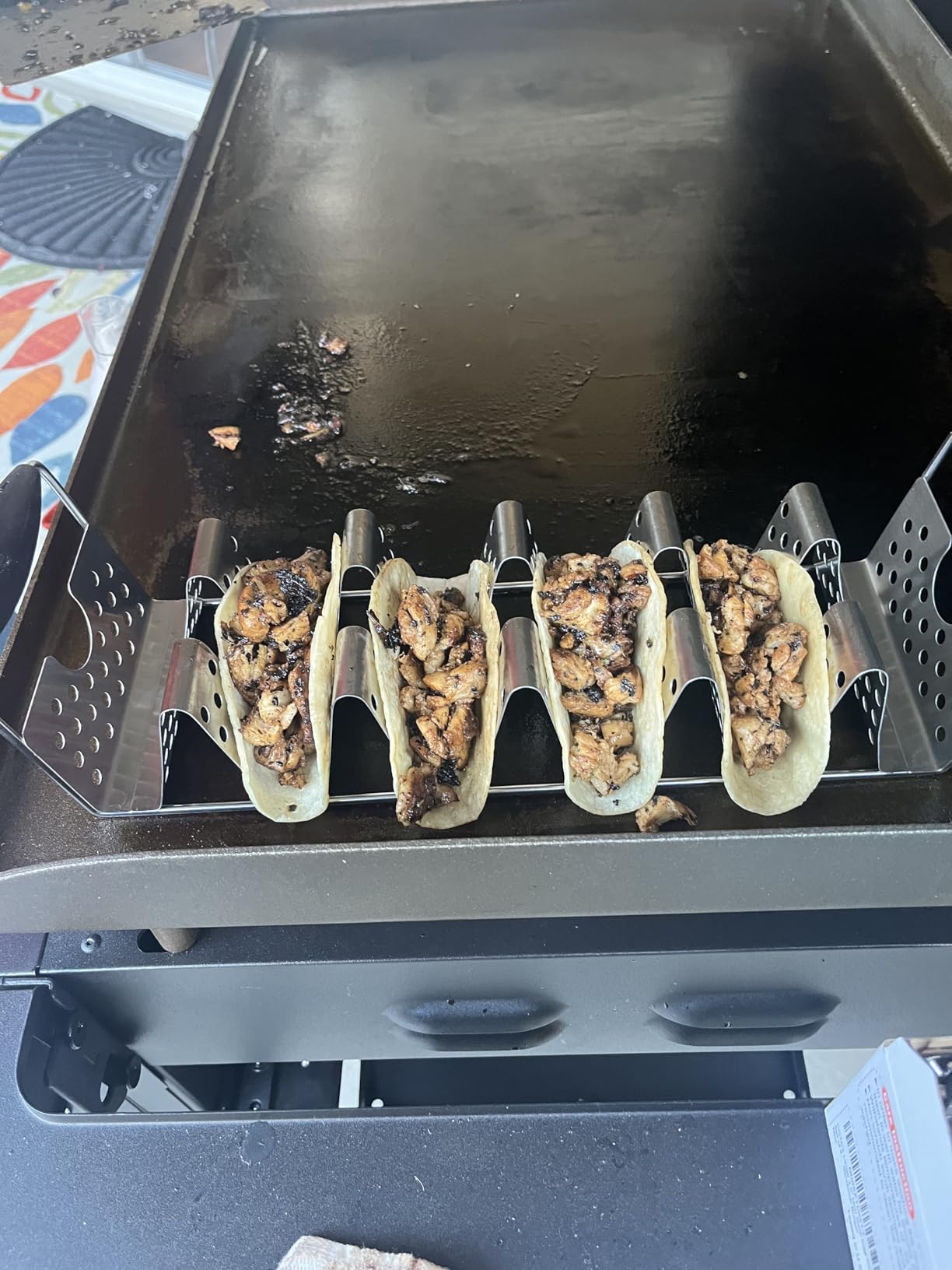 BLACKSTONE 5551 Deluxe Taco Holder Stand Pack of 2 - Stainless Steel Taco Racks With Heat Resistant Handles - One Tray Holds 6 Tacos - Dishwasher Safe, Black/Silver customer photo 1