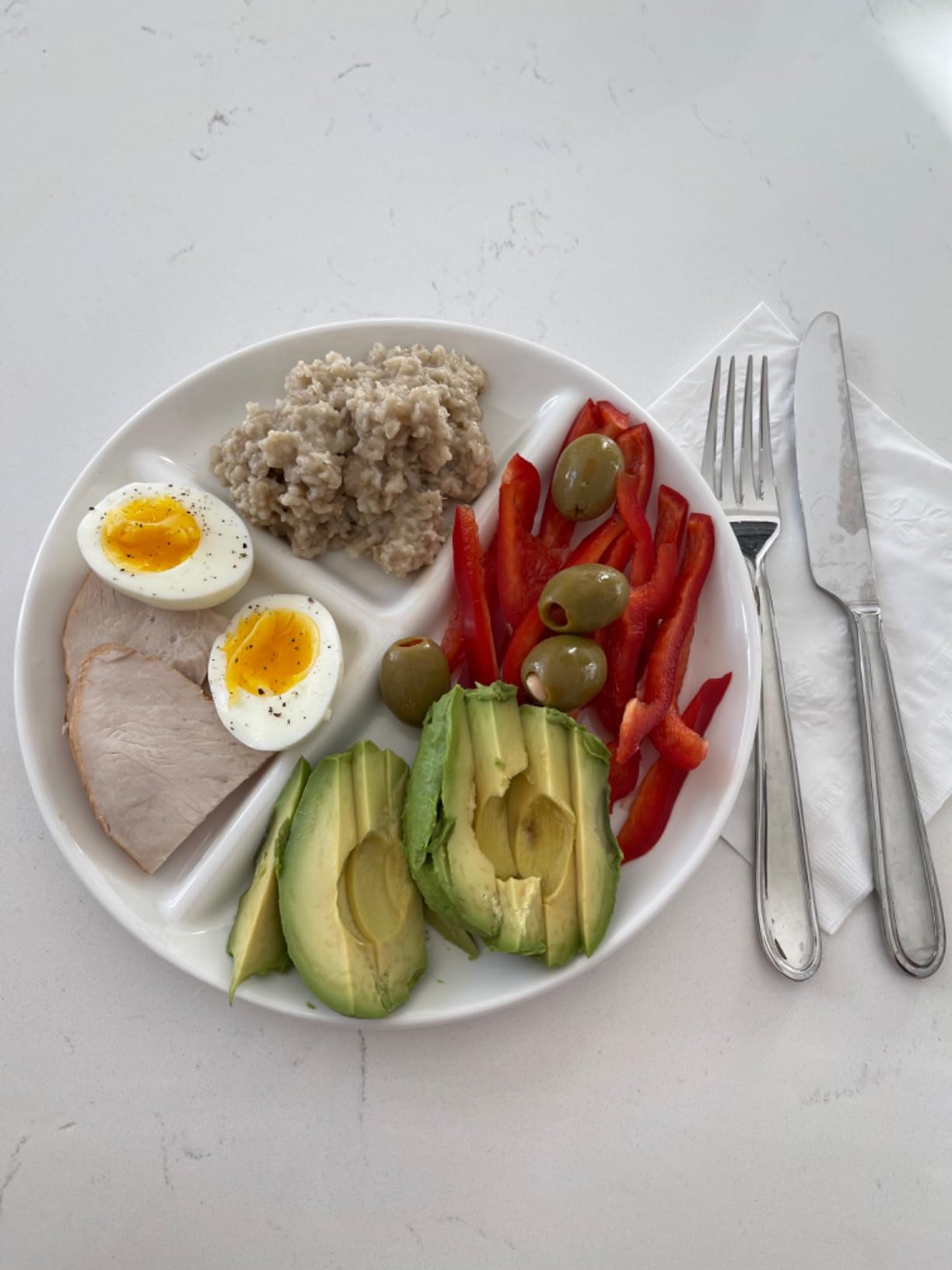 Sweese 9 Inch Porcelain Divided Dinner Plates Set of 2 - Encourage Healthy Eating with Portion Control Design, Durable, Microwave Dishwasher Safe, Ideal for customer photo 2