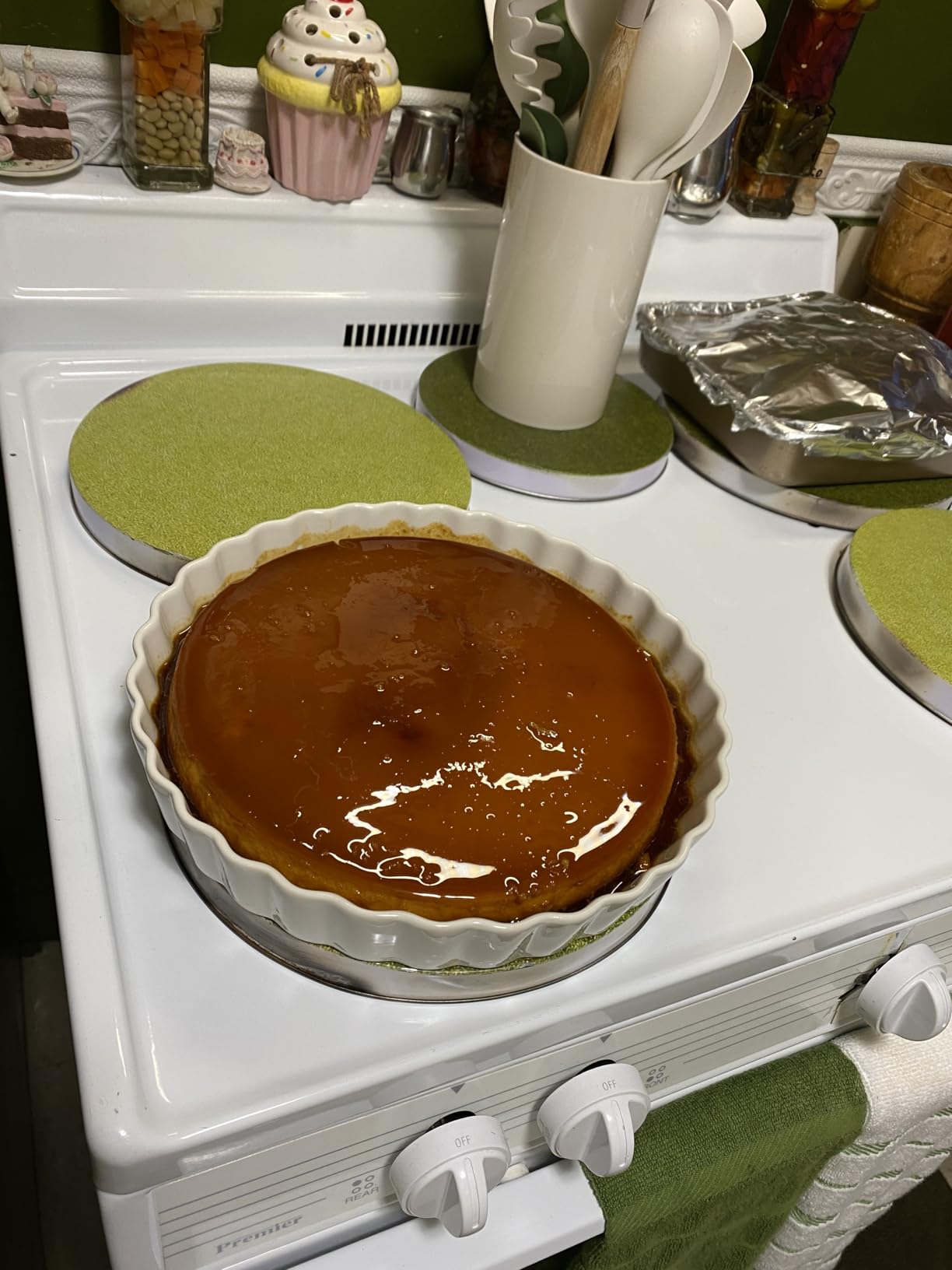 LOVECASA Porcelain Quiche Baking Dish, 10 Inch Reusable Pie Pan, Non-Stick Round Pie Dish customer photo 2