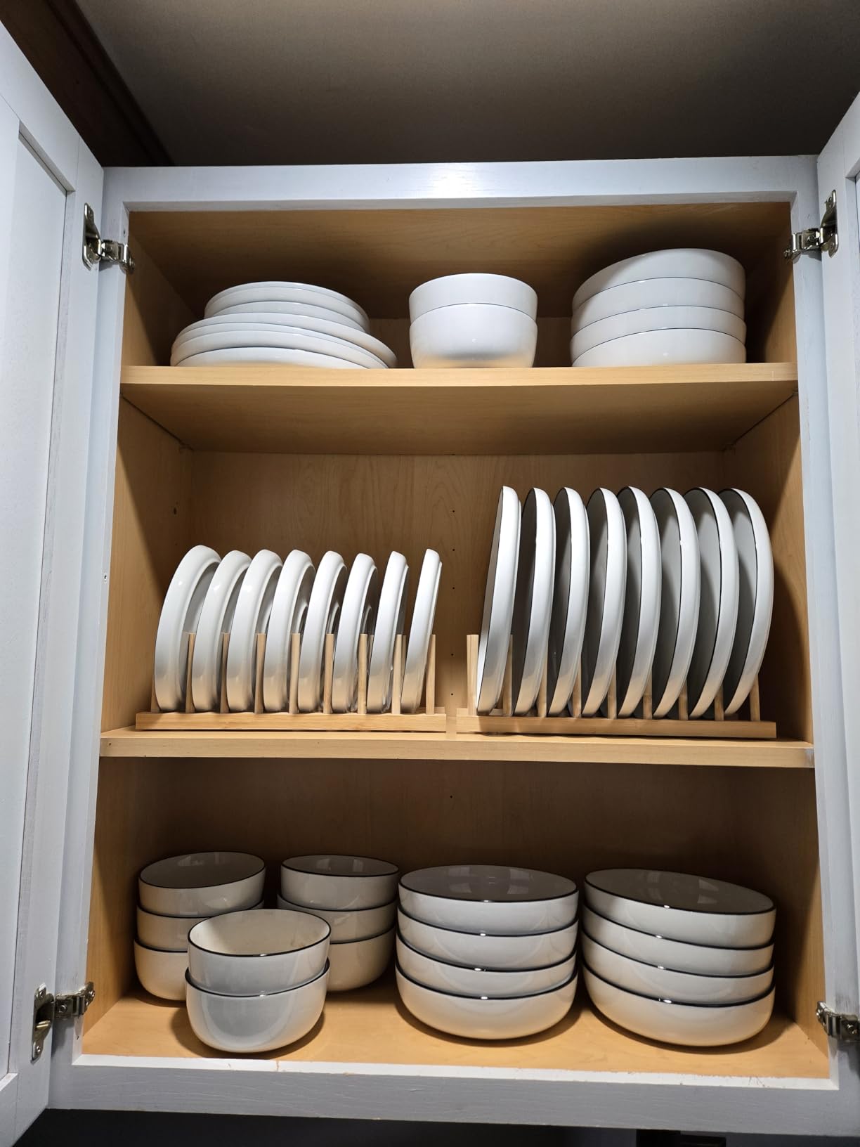 Gibson Home Oslo Porcelain Chip and Scratch Resistant Dinnerware Set, Service for 4 (16pcs), Ceramic Plates and Bowls Dishes Sets, White - Microwave and Dishwasher Safe customer photo 1