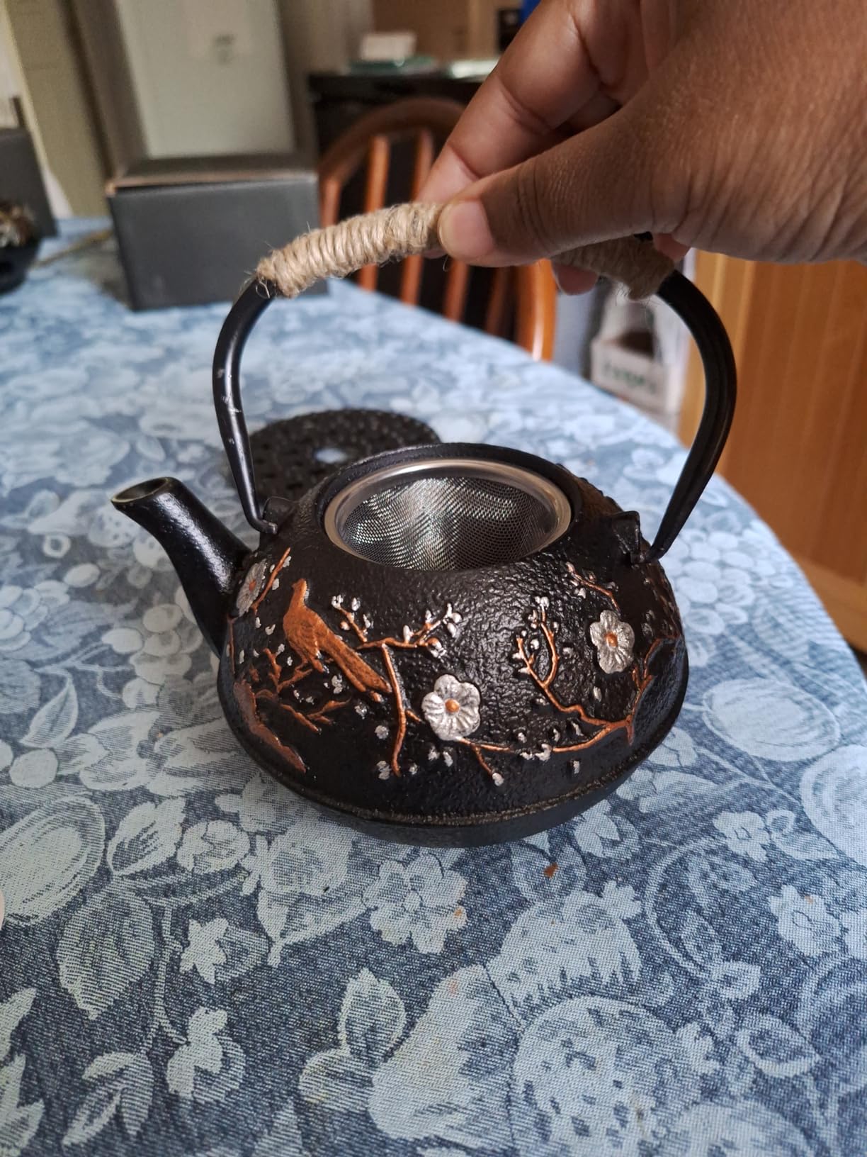 Dyna-Living Cast Iron Teapot 1200ml/40.6oz Japanese Tea Set with 4 Tea Cups Japanese Cast Iron Teapot with Infuser Japanese Tea Kettle Stovetop Gift for Tea Lover customer photo 2