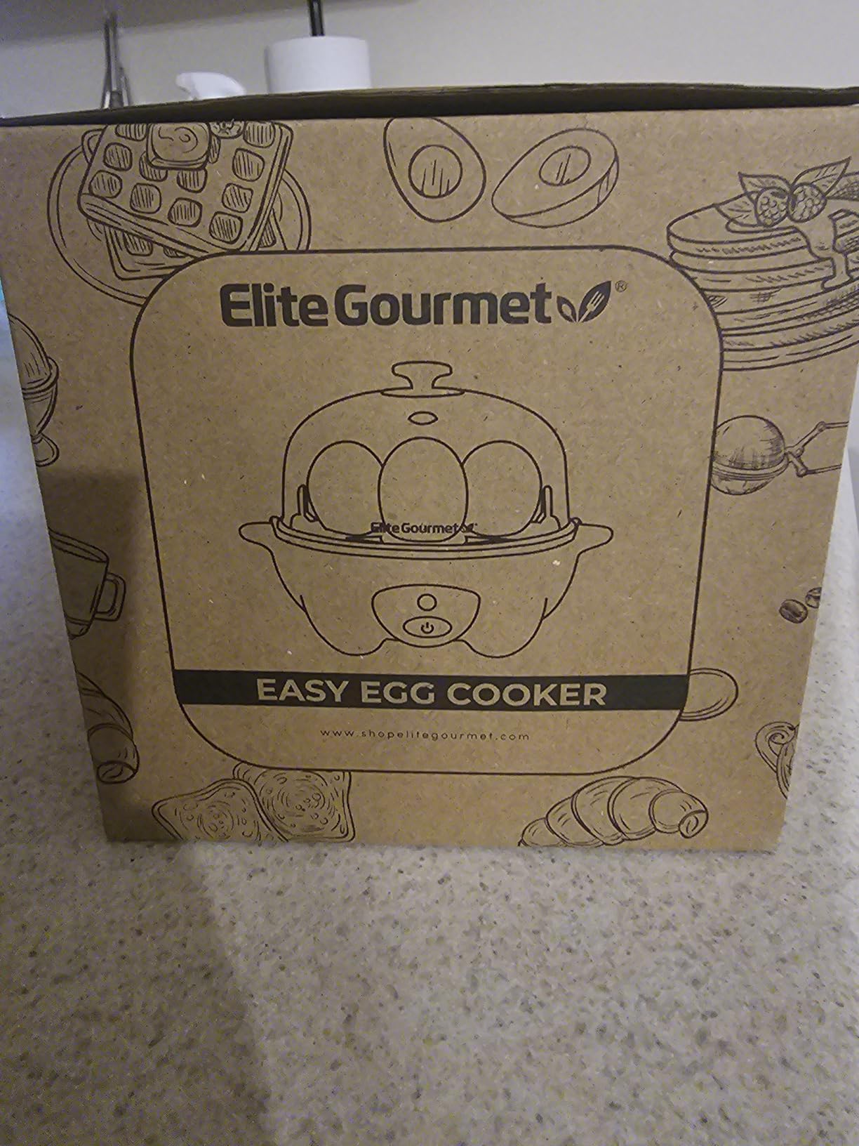 Elite Gourmet EGC-007B# Rapid Egg Cooker, 7 Easy-To-Peel, Hard, Medium, Soft Boiled Eggs, Poacher, Omelet Maker, Auto Shut-Off, Alarm, 16-Recipe Booklet, Black customer photo 2