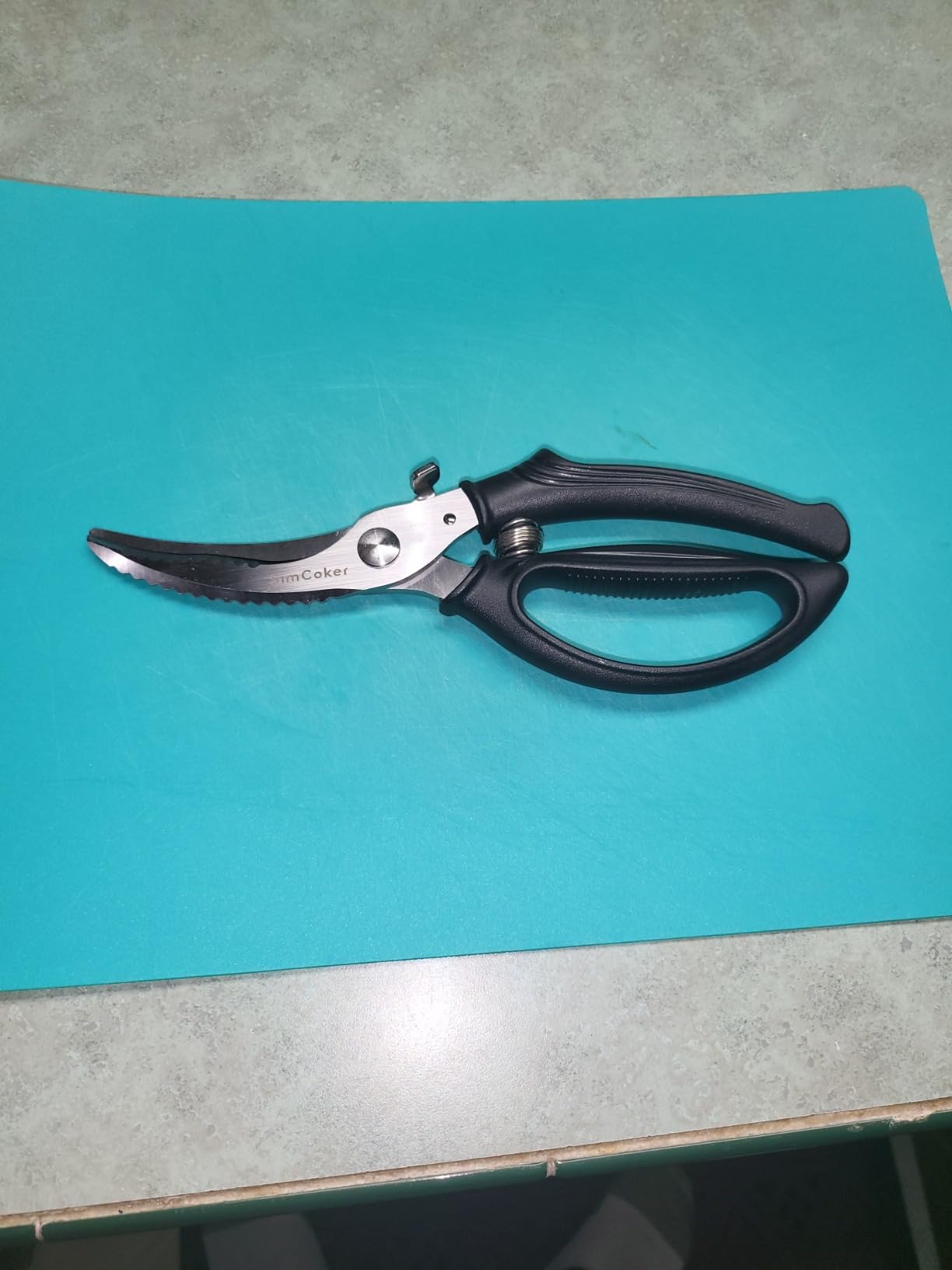 Poultry Shears, Heavy Duty Kitchen Shears With Anti-Slip Handle & Safety Lock, Poultry Scissors for Meat, Chicken, Bone,Turkey, Fish, Spring Loaded, Dishwasher Safe customer photo 1