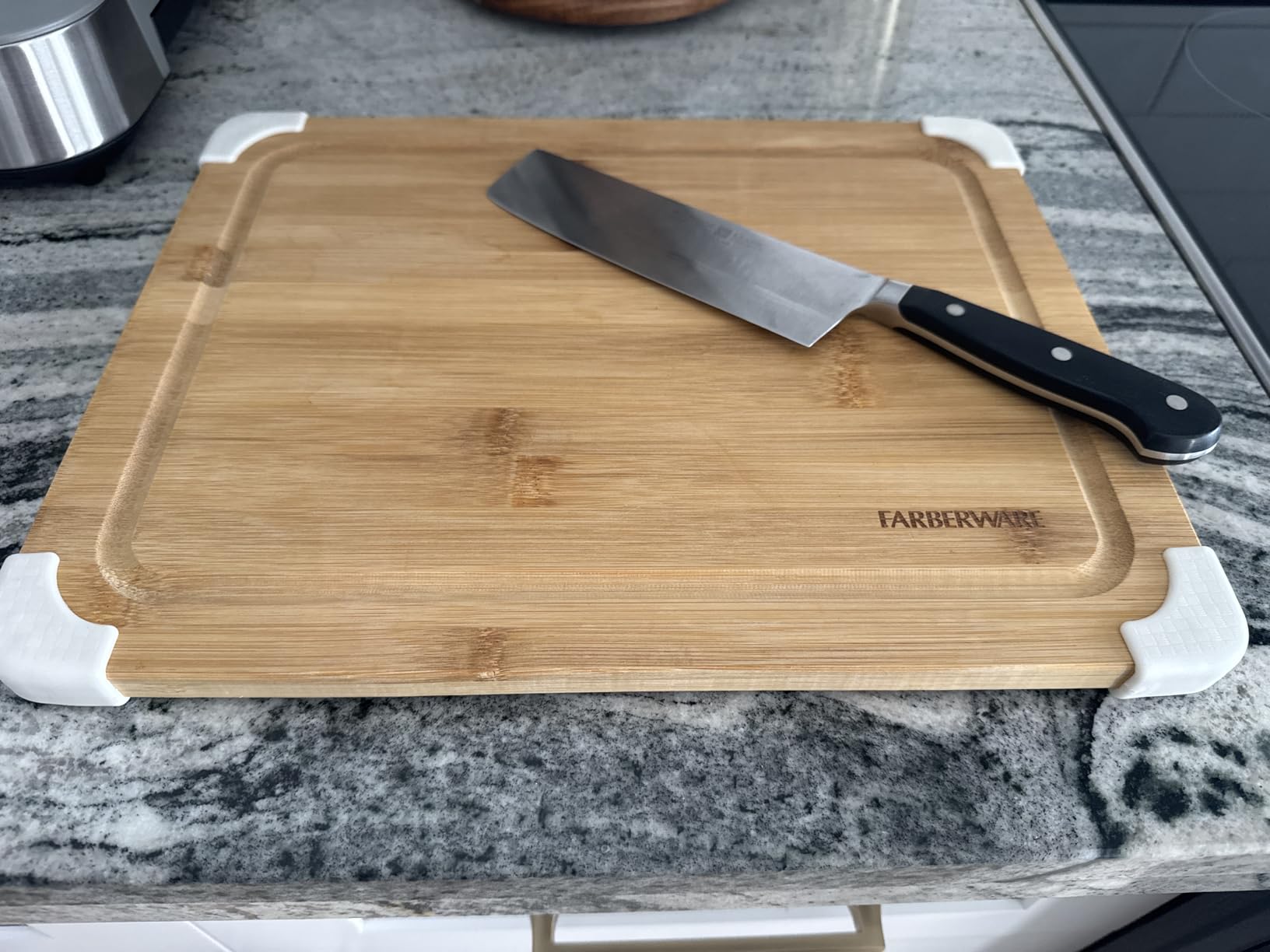 Farberware Nonslip Bamboo Cutting Board with Juice Groove, 11x14 Inch, White customer photo 1
