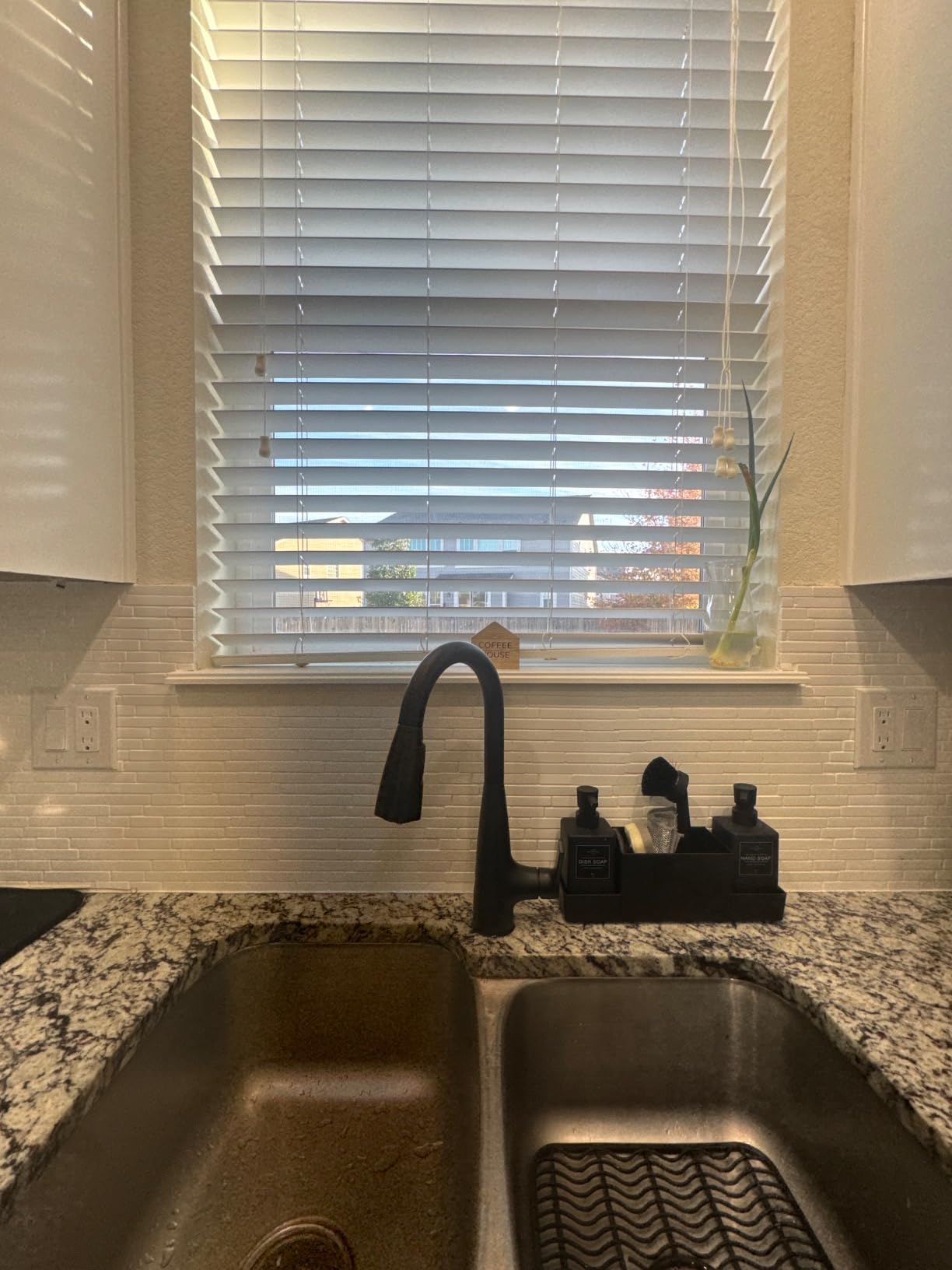 Moen 87627EWSRS Haelyn Spot Resist Stainless Touchless Single-Handle Pulldown Sprayer Kitchen Faucet with Soap Dispenser, Power Clean customer photo 2