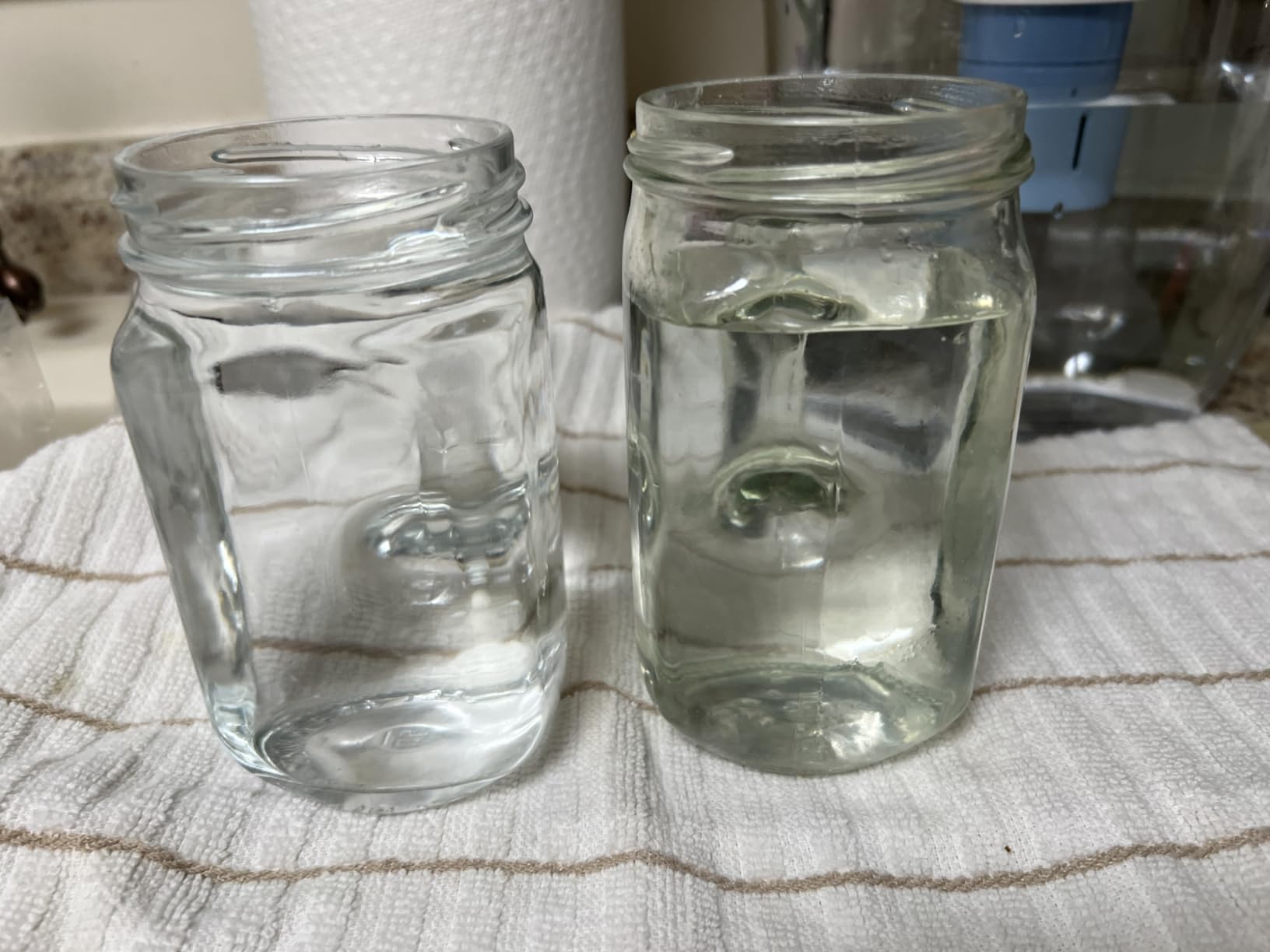 Brita Water Pitcher, Everyday Elite Filter, Removes 99% of Lead, Includes 1 Filter, 10-Cup Capacity, White customer photo 2