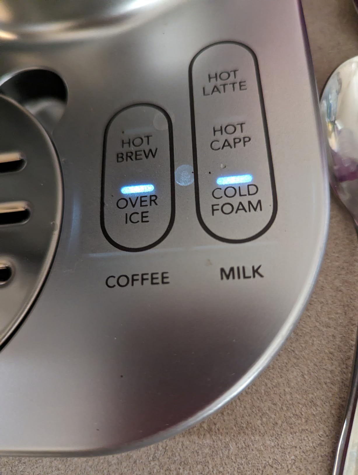 Mr. Coffee 4-in-1 Latte Lux Iced Hot Coffee Maker with Built-In Milk Frother Single-Serve 22 Ounces customer photo 2