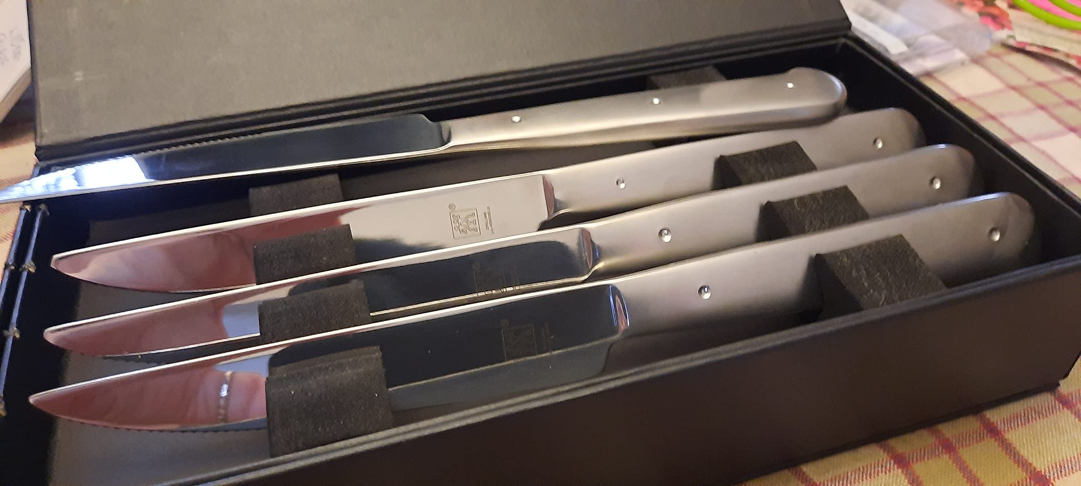 ZWILLING Porterhouse 2pc Stainless Steel Carving Knife Set with Fork in Red Presentation Box, Gift Set customer photo 2