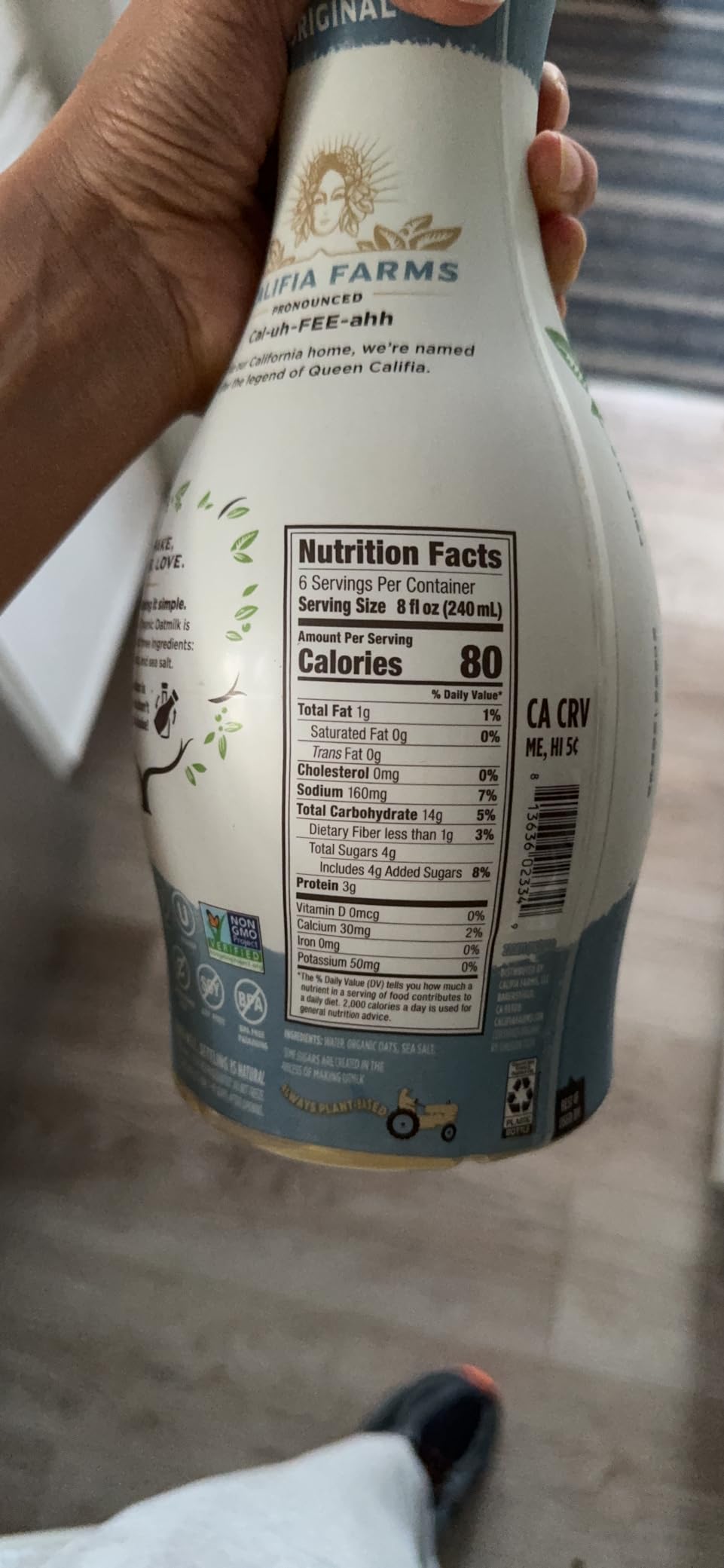 Califia Farms - Organic Original Oat Milk, 48 Oz, Dairy Free, Plant Based, Vegan, Non GMO, USDA Organic Milk customer photo 1