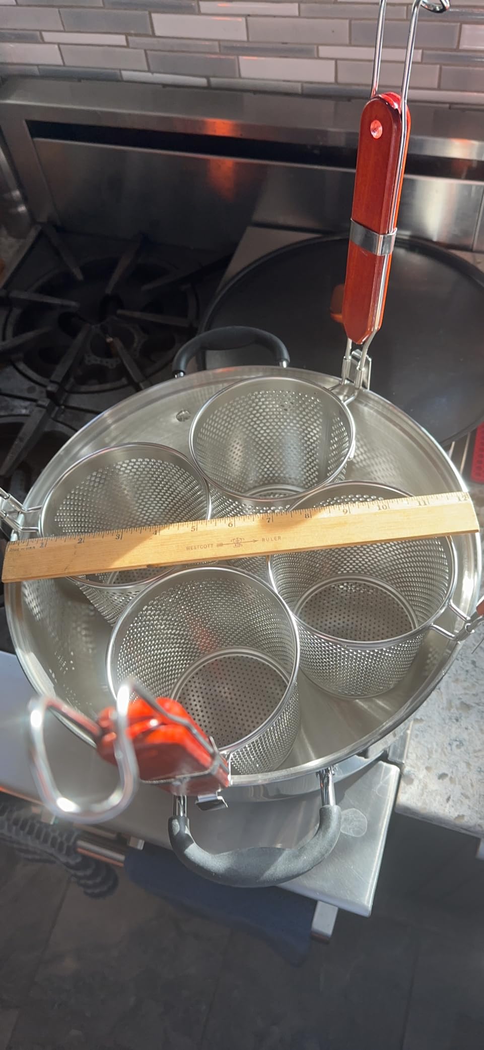 Tessco for you 6 Pcs Stainless Steel Pasta Basket with Wood Handle Pasta Strainer Kitchen Mesh Spider Noodle Strainer Skimmer Food Dumpling Noodle Blanching Basket(4.7 Inch,Red Brown) customer photo 1