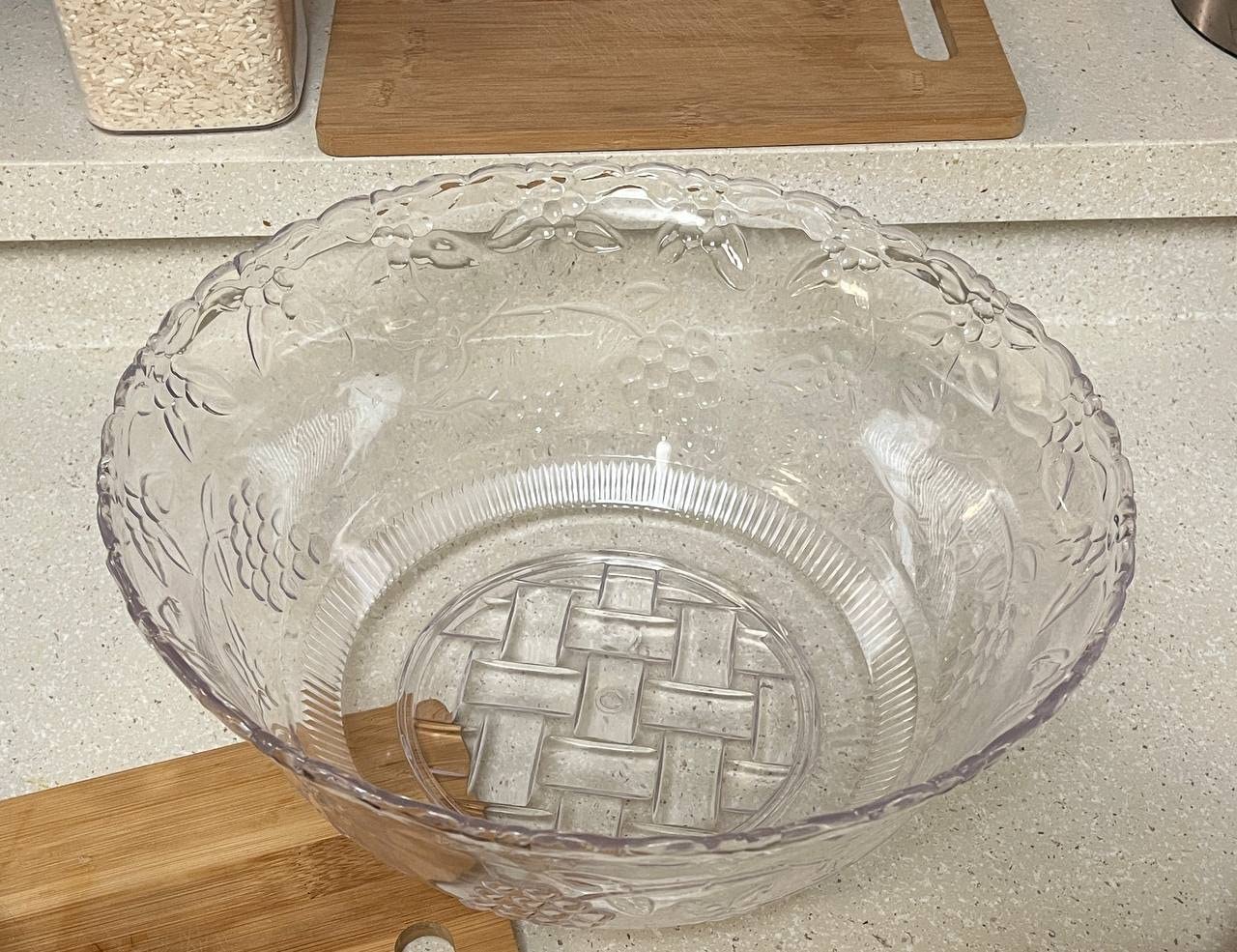 Premium Large Clear Punch Bowl Plastic Lightweight 2 Gallon with Clear Plastic Serving Ladle 5 oz Embroidered Design 8 Quart Serving Bowl customer photo 1