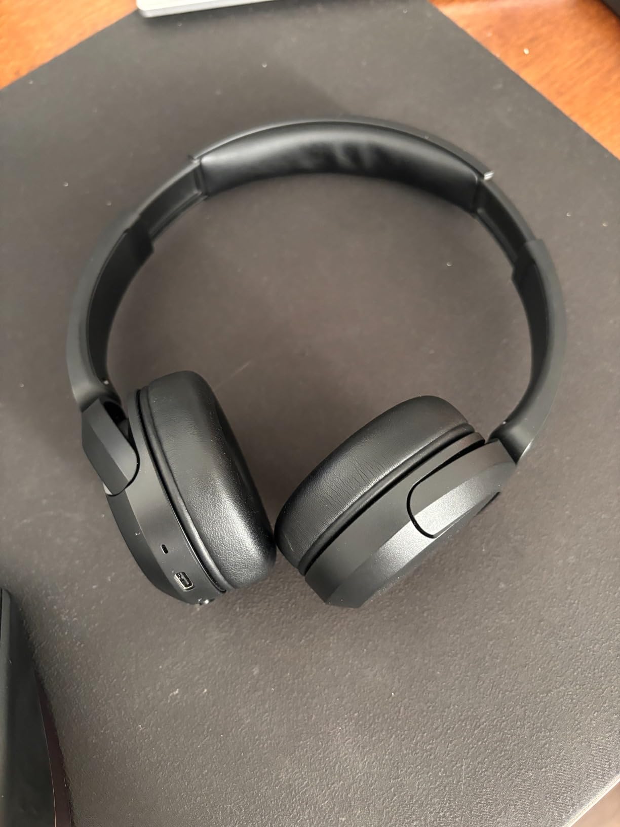 Sony WH-CH520 Wireless Headphones Bluetooth On-Ear Headset with Microphone and up to 50 Hours Battery Life with Quick Charging, Black customer photo 1
