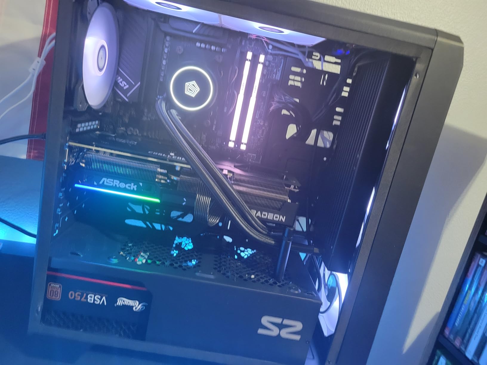 AMD Ryzen 7 7800X3D 8-Core, 16-Thread Desktop Processor customer photo 1