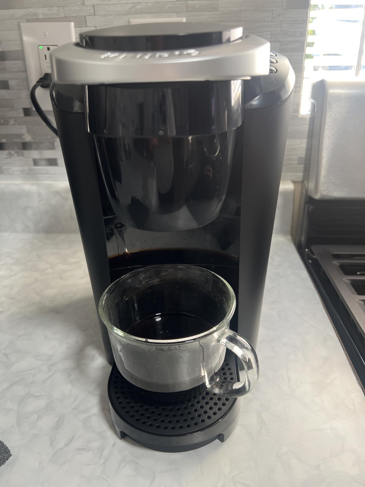 Keurig K-Compact Single-Serve K-Cup Pod Coffee Maker, with 3 Brew Sizes, Smart Start Feature, 36oz Removable Reservoir, Black customer photo 2