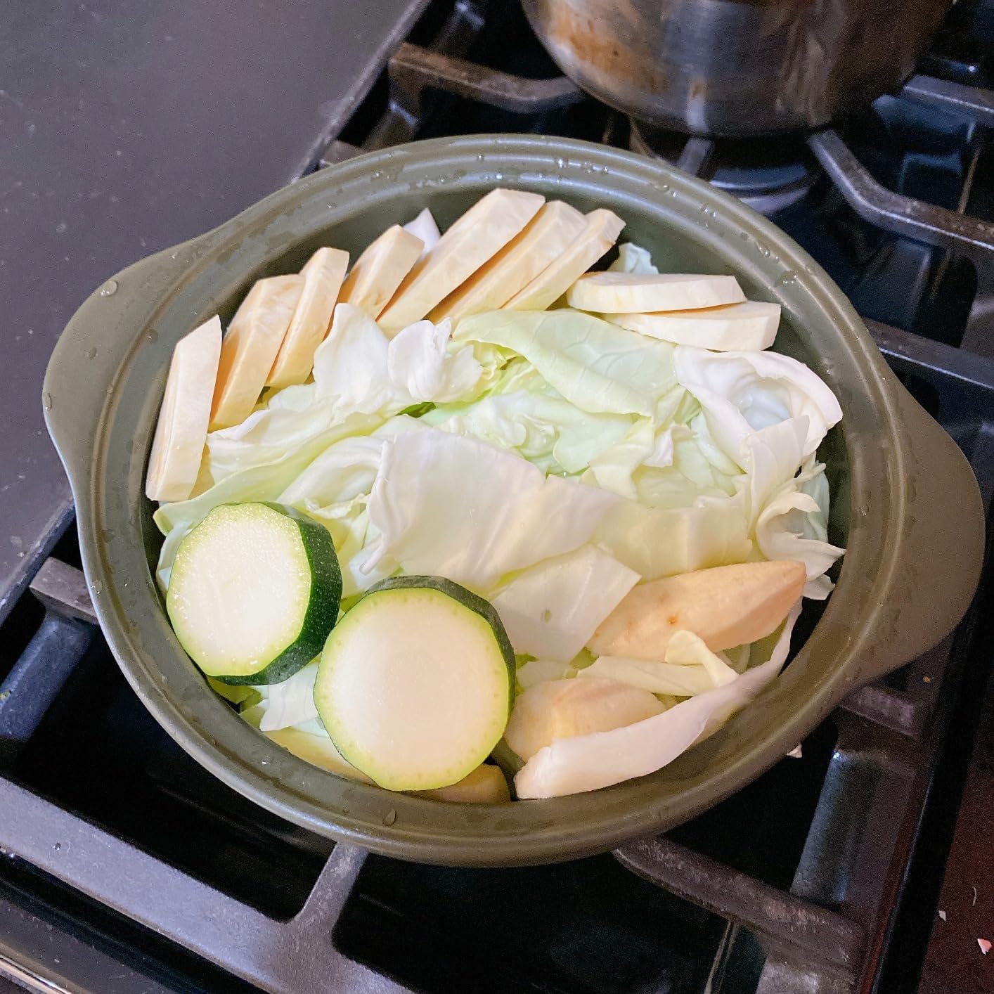 Minh Long 3.17 qt Porcelain Clay Pot for Cooking, Casserole Dish with Lid, Dutch Ovens for Stew, Soup, Steam, Oven & Microwave Safe customer photo 1
