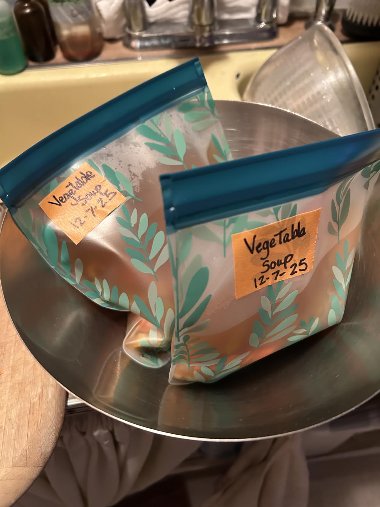 10 Pack Dishwasher Safe Reusable PEVA Food Storage Bags, Leak proof Reusable Freezer Bags for Food Storage Home Organization Travel & Make-up BPA FREE customer photo 2
