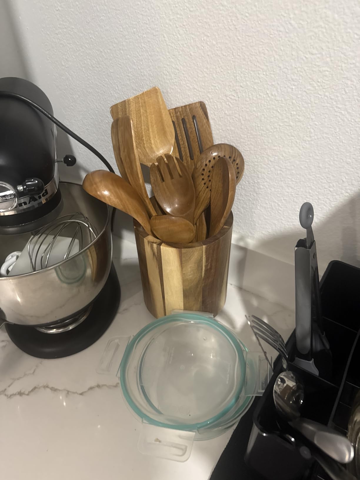 Acacia Wood Utensil Holder for Kitchen Counter, 360° Rotating 7.2\