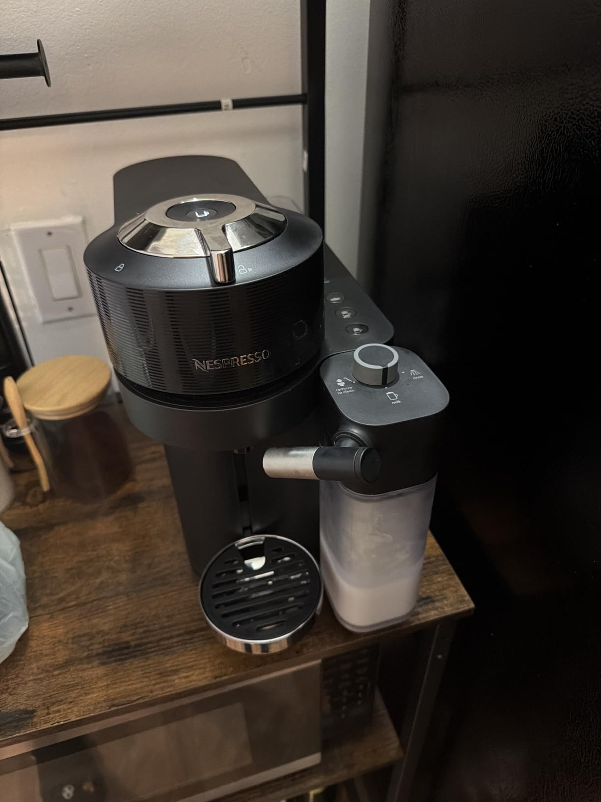Vertuo Lattissima Coffee & Espresso Maker by De'Longhi, Matte White and Glossy customer photo 2