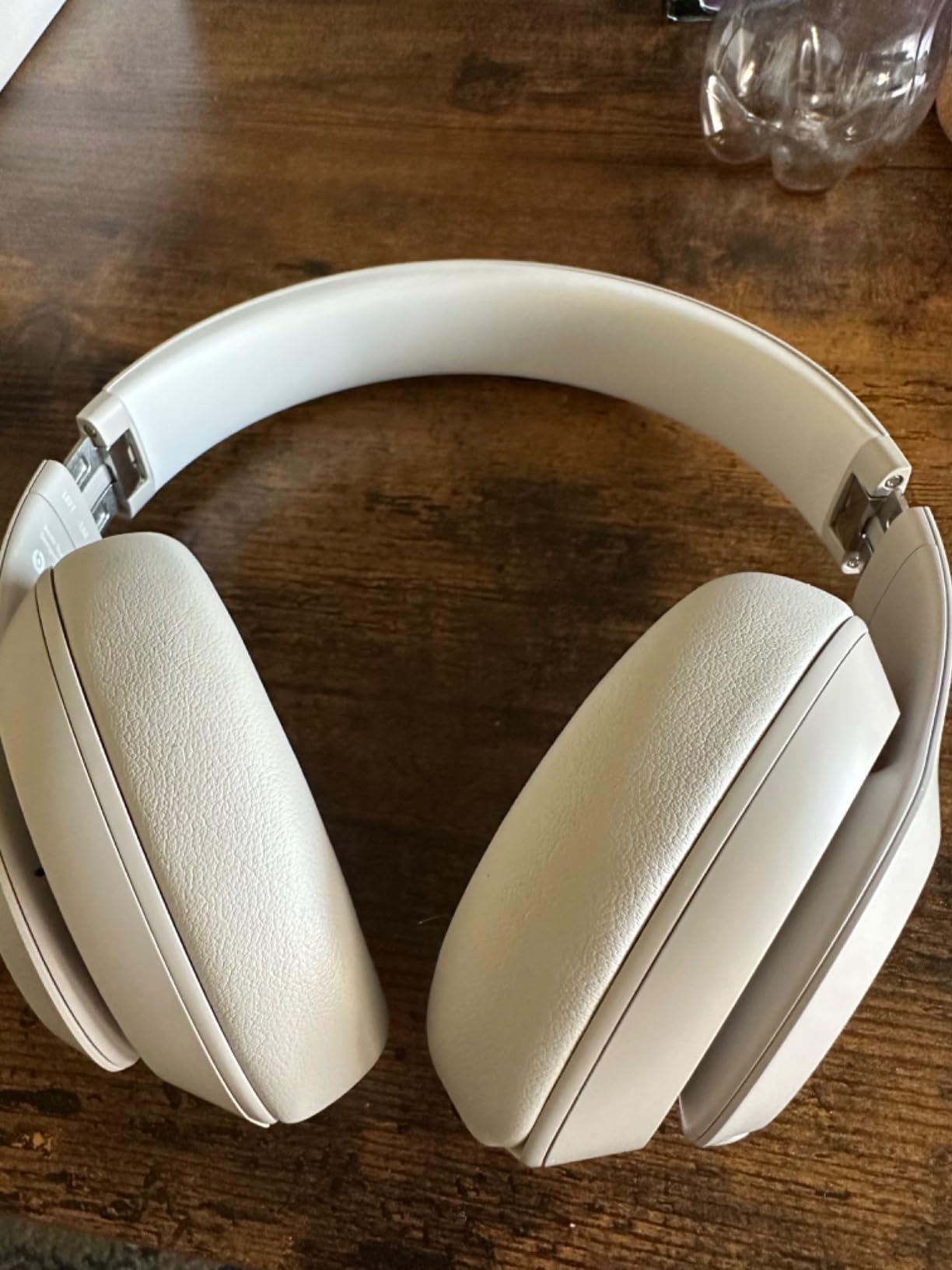 Beats Studio Pro Premium Wireless Over-Ear Headphones - Up to 40-Hour Battery Life, Active Noise Cancelling, USB-C Lossless Audio, Apple & Android Compatible - Black customer photo 1
