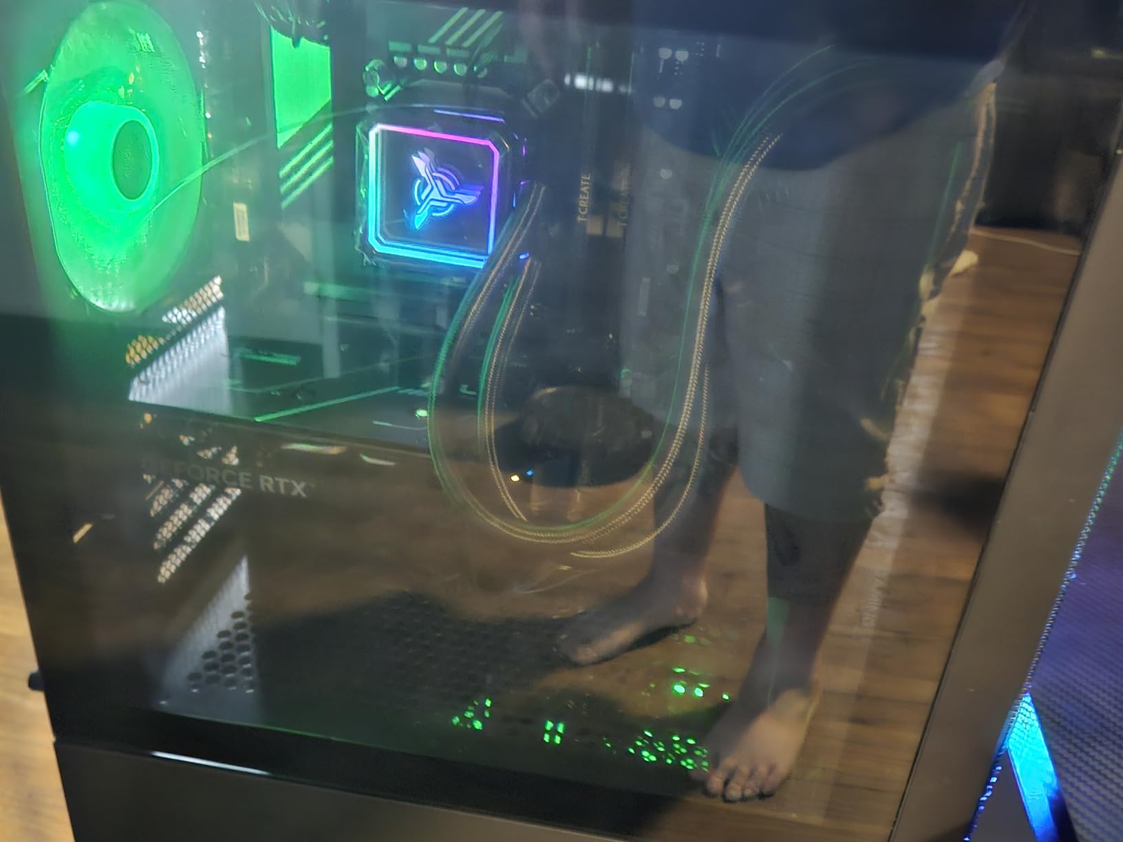 Skytech Gaming Shadow Gaming PC Desktop - Intel Core i7 13700F 2.1 GHz, NVIDIA RTX 4060, 1TB NVME SSD, 16GB DDR4 RAM 3200, 600W Gold PSU, 360mm AIO, 11AC Wi-Fi, Windows 11 Home 64-bit, Black customer photo 2