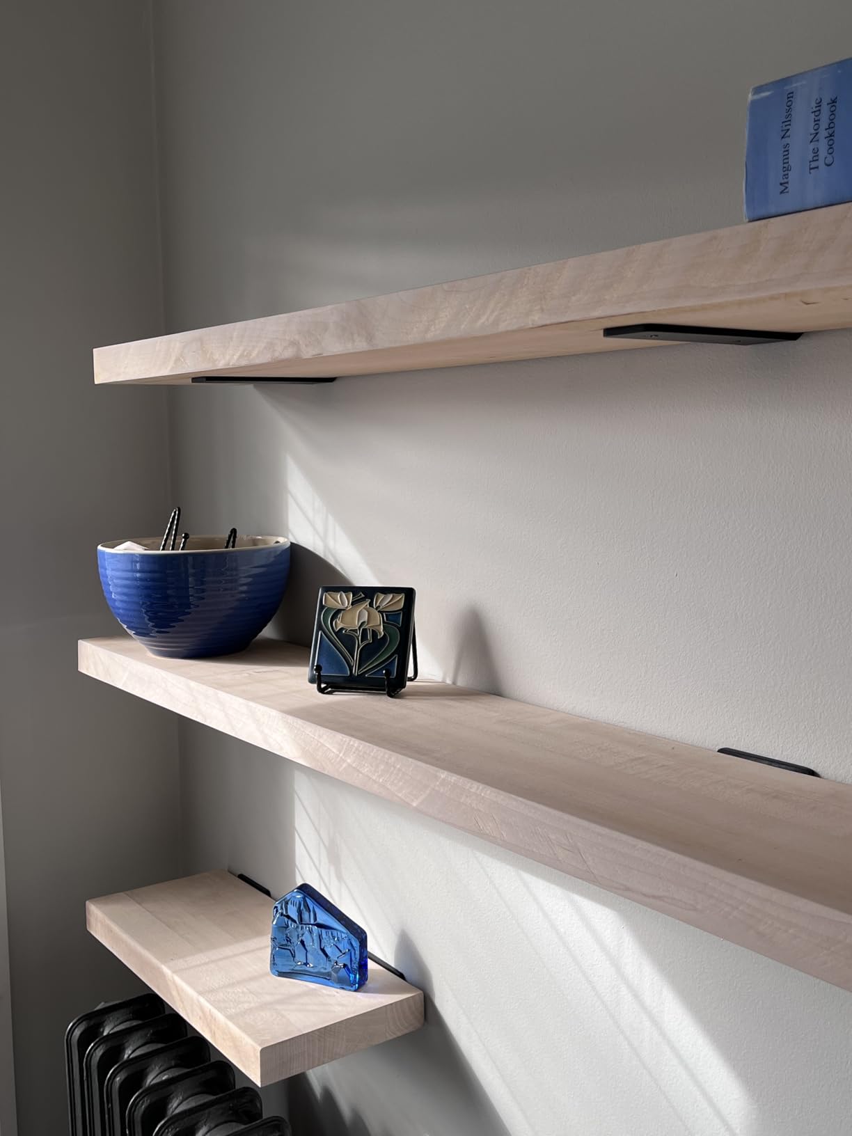 Goovilla Shelf Bracket, Heavy Duty Floating Shelf Brackets 6 inch Long, 6 Pack Brackets for Shelves, Black Coated Metal Wall Shelf Support Brackets with 1/5 Inch Thick and 160 lb. Load Capacity customer photo 1