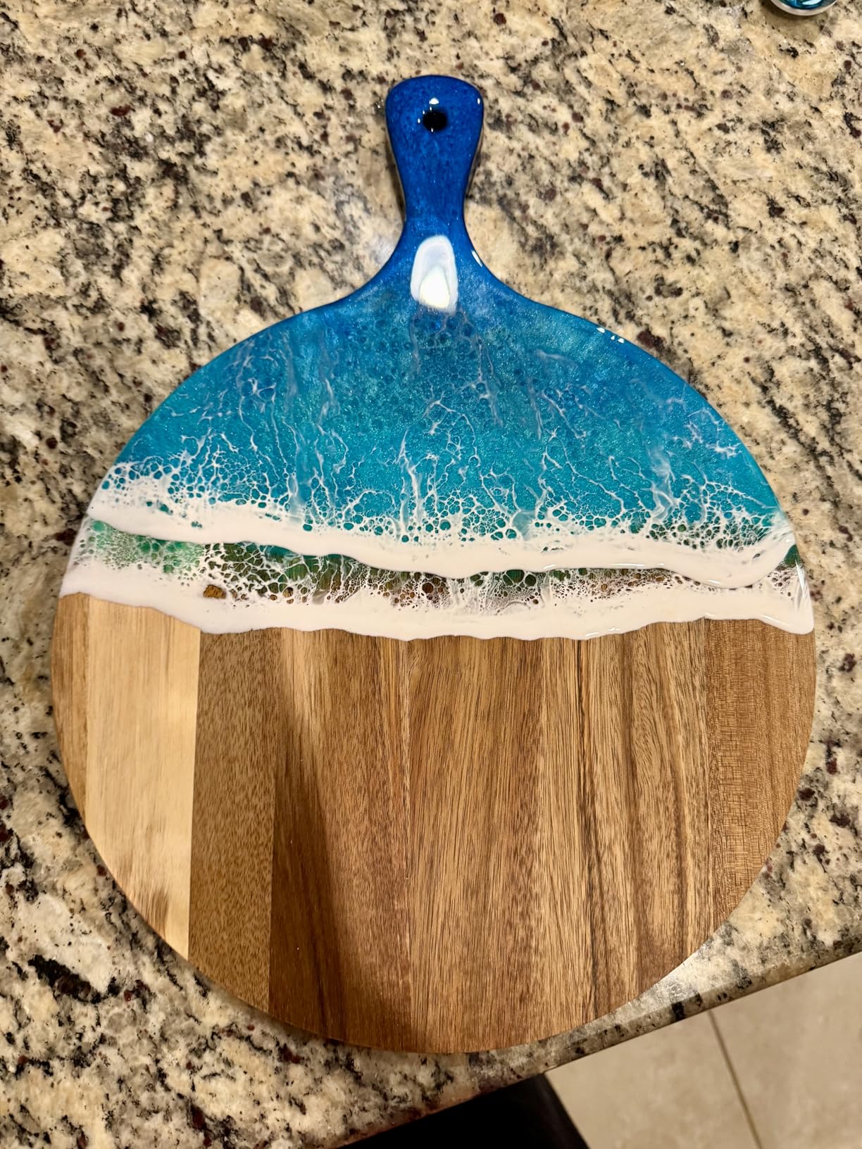 Sliner 6 Pcs Acacia Wood Round Cutting Board Bulk 0.6 Inch Thick Charcuterie Board with Handle Large Wooden Chopping Paddle for Cutting Pizza Cheese Meat Fruit(14 x 18.9 Inch) customer photo 2