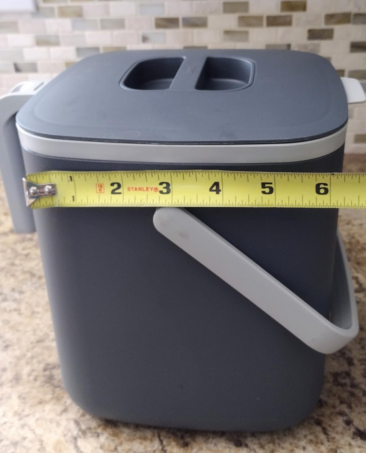 Blue Ginkgo Kitchen Compost Bin [2.6L / 0.69 GAL] - Filter-Free, Odor-Tight Countertop Food Waste Pail with Handle (Made in Korea, Green) customer photo 2
