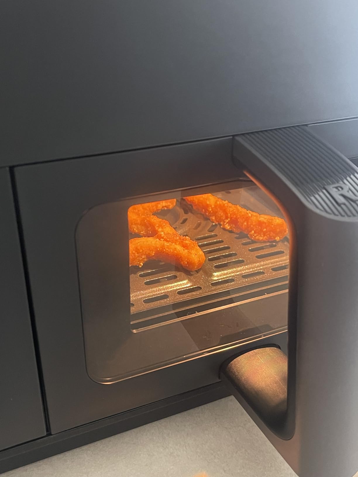 Cosori Dual Air Fryer 9Qt, 10-in-1, Double Baskets with Sync Cook & Finish customer photo 2