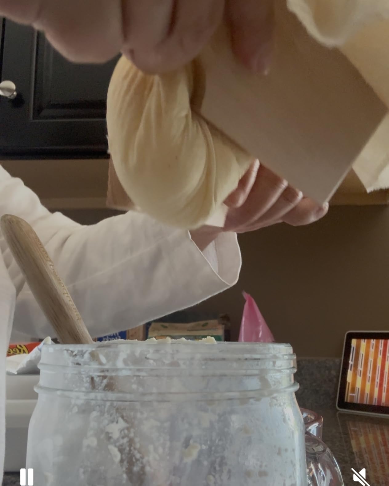 Dazey Butter Churner - Butter Crock, Cheese Cloth, Paddles, Recipe Book INCLUDED customer photo 2