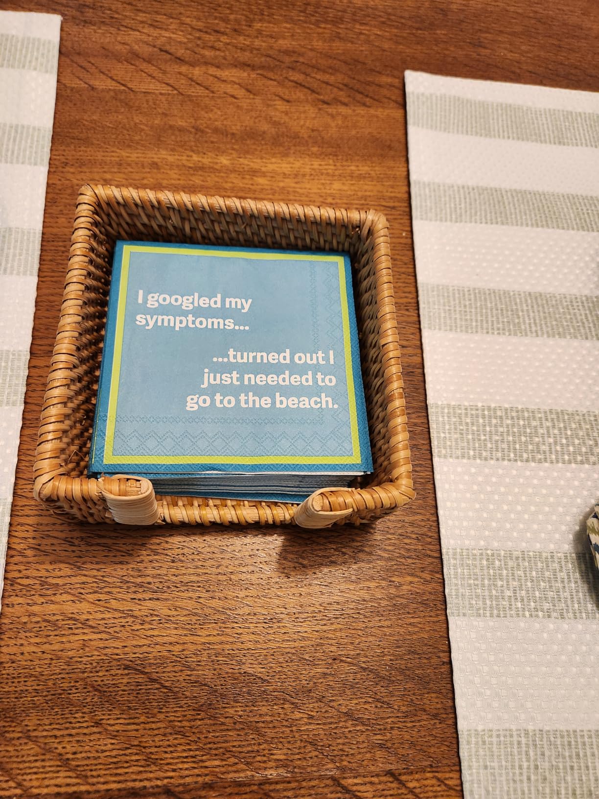 Sumnacon Napkin Holder,Square Rattan Napkin Holder Table Wicker Countertop,Cocktail Napkin Holders Rustic Napkin Holders for Kitchen Dining Table Counter Vintage Napkin Basket for Picnic Wedding Party customer photo 1