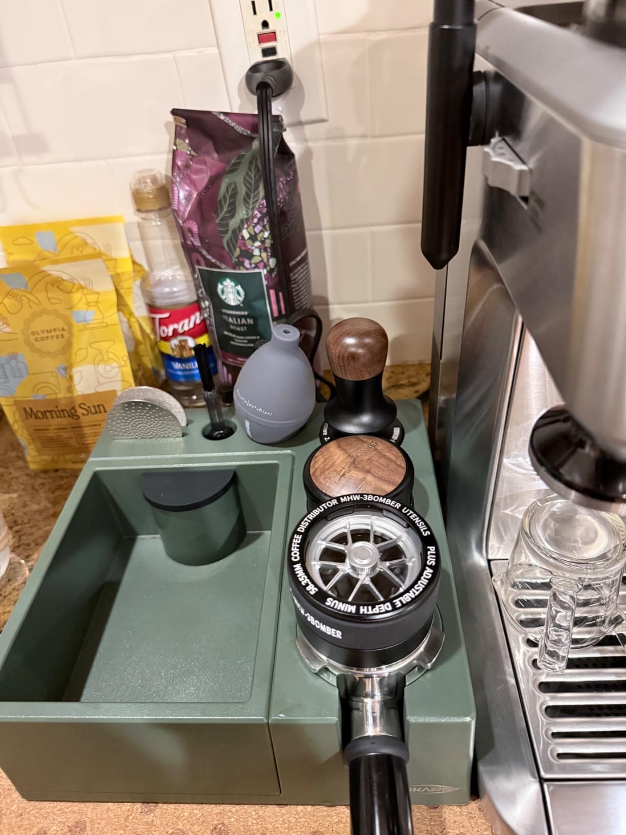 MHW-3BOMBER Air Blower and Coffee Grinder Cleaning Brush, Coffee Machine Cleaning Tool Set, Air Duster and Walnut Wood Brush Kit for Espresso, Camera, Keyboard, Coffee Powder Cleaning Tool CS7088-OS customer photo 2