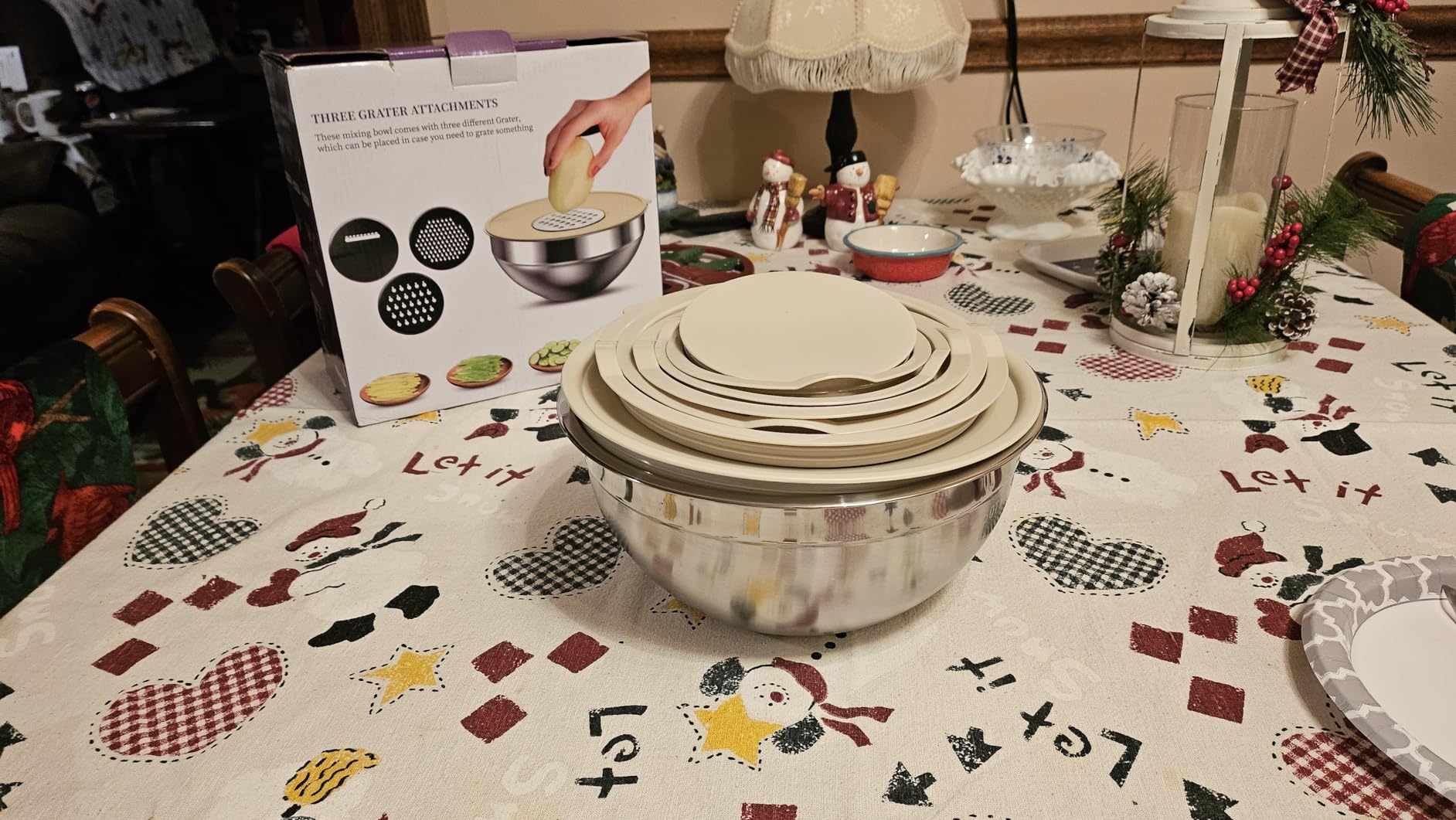 Mixing Bowls with Lids Set, 6 PCS Stainless Steel Mixing Bowls with 3 Grater Attachments, Kitchen Food Storage Organizers Nesting Mixing Bowl, Large Size 4.5, 3.5, 2.1, 1.5, 1.1, 0.7QT customer photo 1