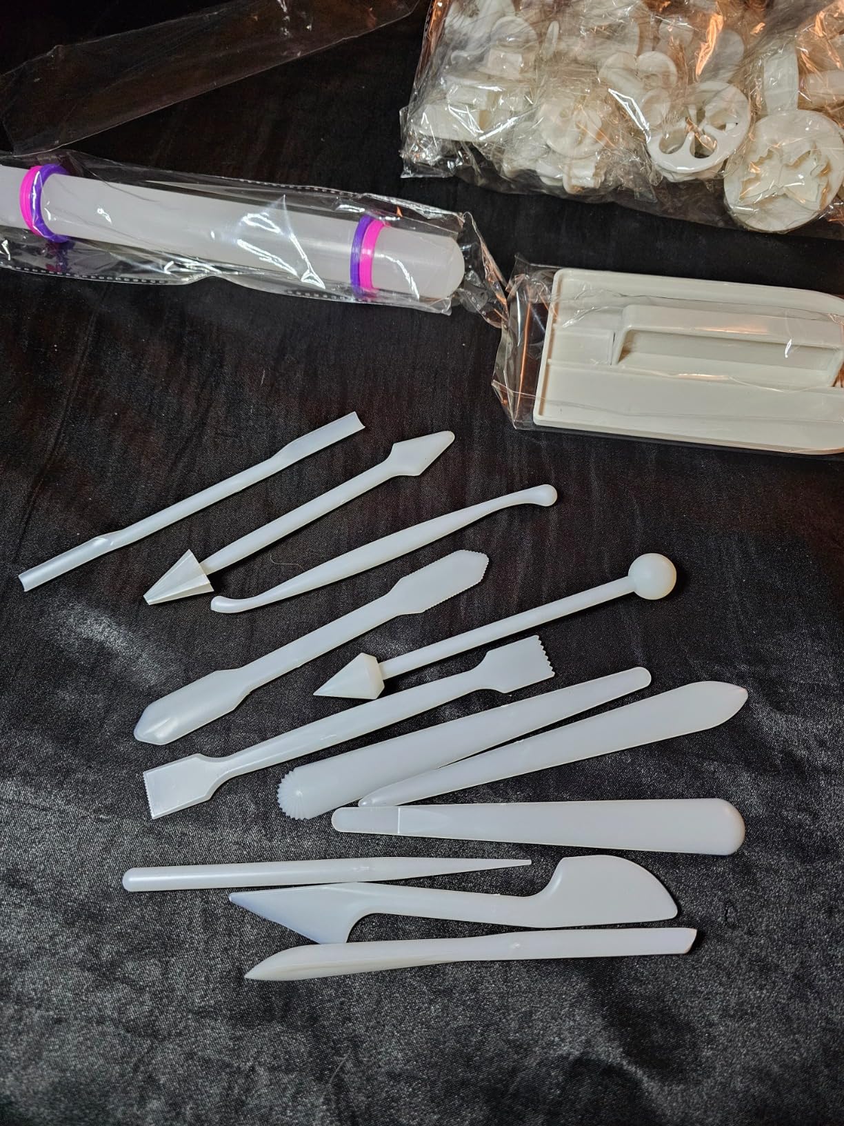Bakerpan Fondant Tools Set, 47 Pcs Fondant Cake Decorating Supplies, Rolling Pin for Fondant, Gumpaste, Sugar Paste, Fondant Roller, Smoother, Fondant Cutters customer photo 1