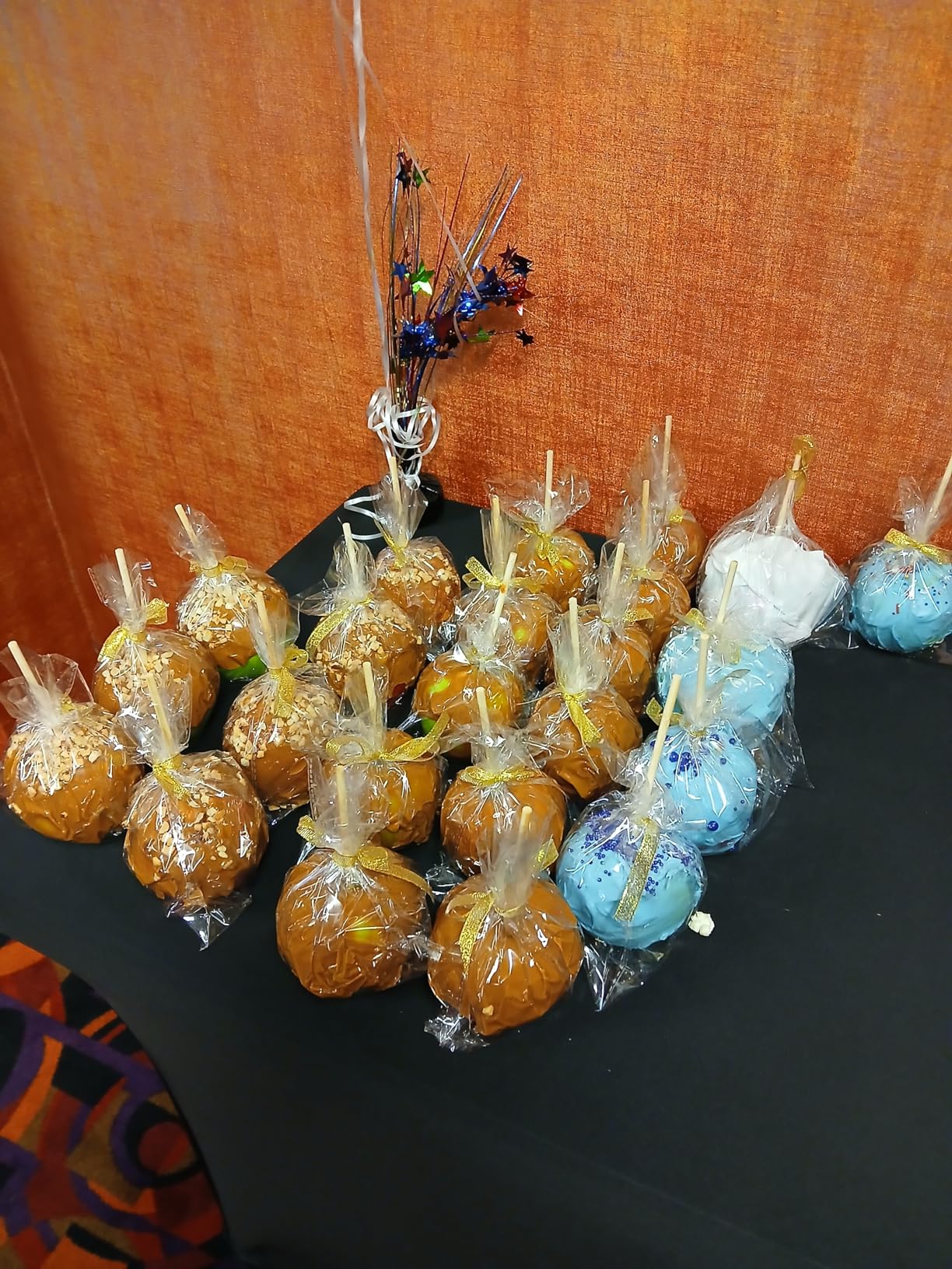 MGWOTH Candy Apple Bags and Sticks Set of 50, Caramel Apple Wrapping Kit with Bamboo Skewer for Rice Krispie Treat, Fruit Pop Golden Glitter Ribbon Wrapper for Party Birthday Wedding Christmas Dessert customer photo 2