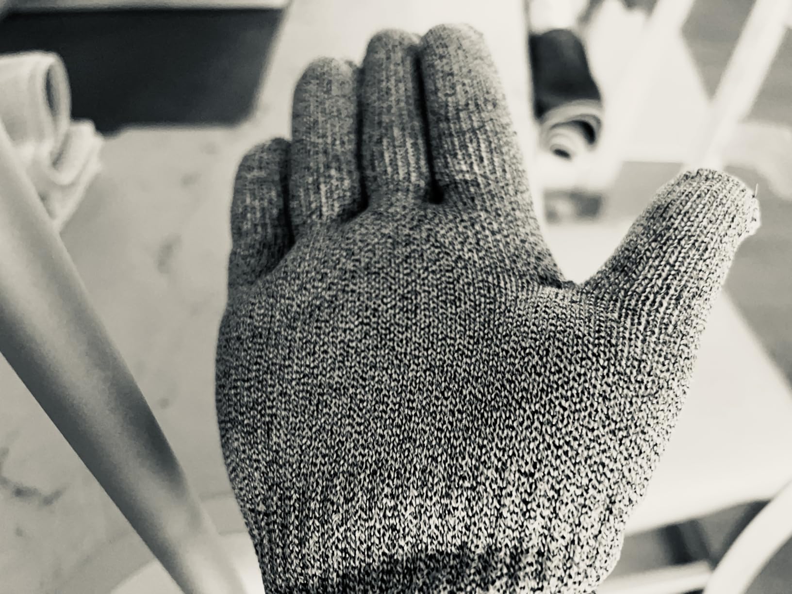 Schwer SlicePro ANSI A9 Cut Resistant Gloves, Food Grade Cutting Glove for Kitchen Food Prep, Mandoline Gloves for Meat Cutting, Oyster Shucking, Fish Fillet Processing, PR1501-G, L customer photo 2