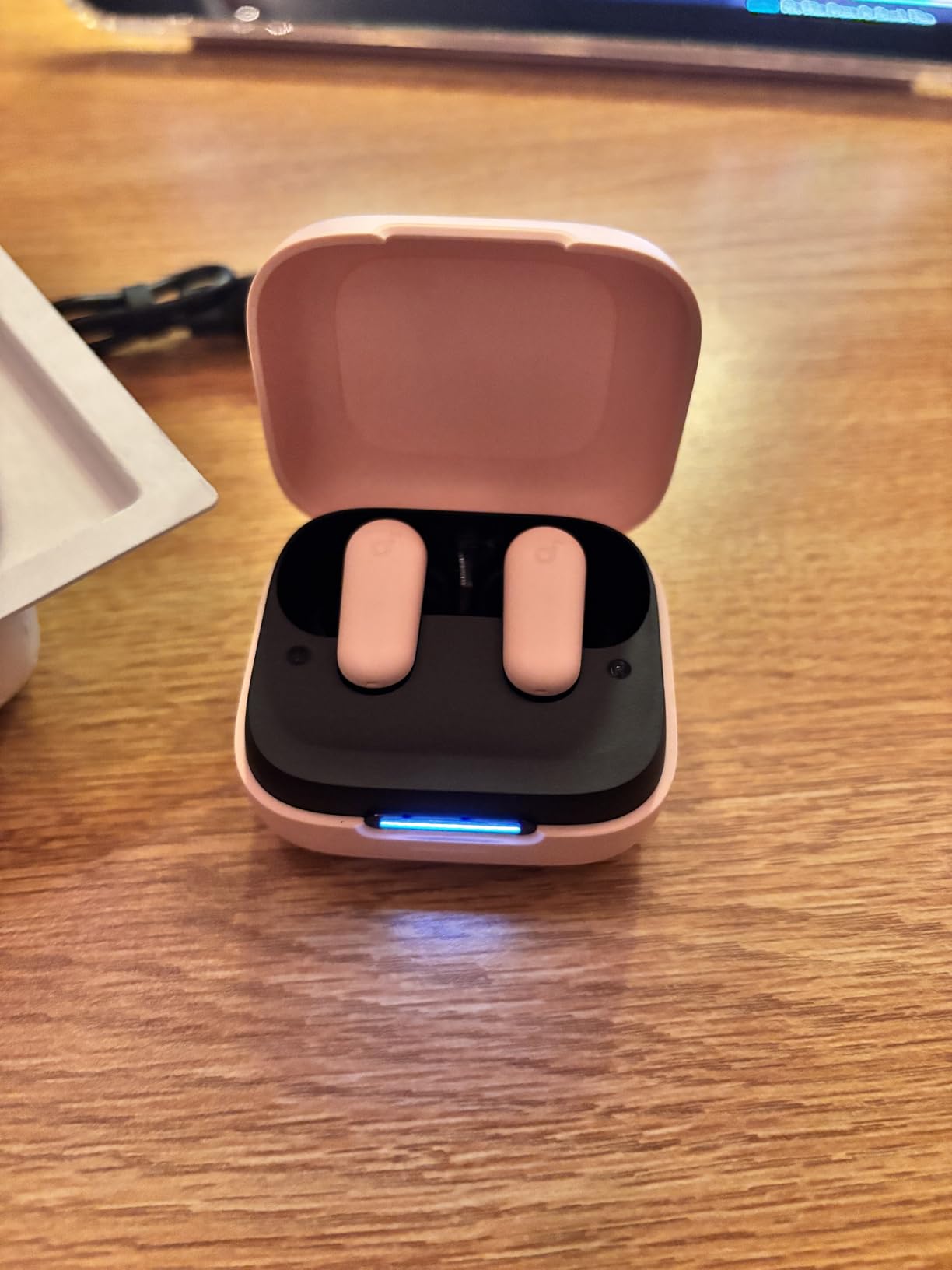Soundcore P30i by Anker Noise Cancelling Earbuds, Strong and Smart Noise Cancelling, Powerful Bass, 45H Playtime, 2-in-1 Case and Phone Stand, IP54, Wireless Earbuds, Bluetooth 5.4 (Green) customer photo 1